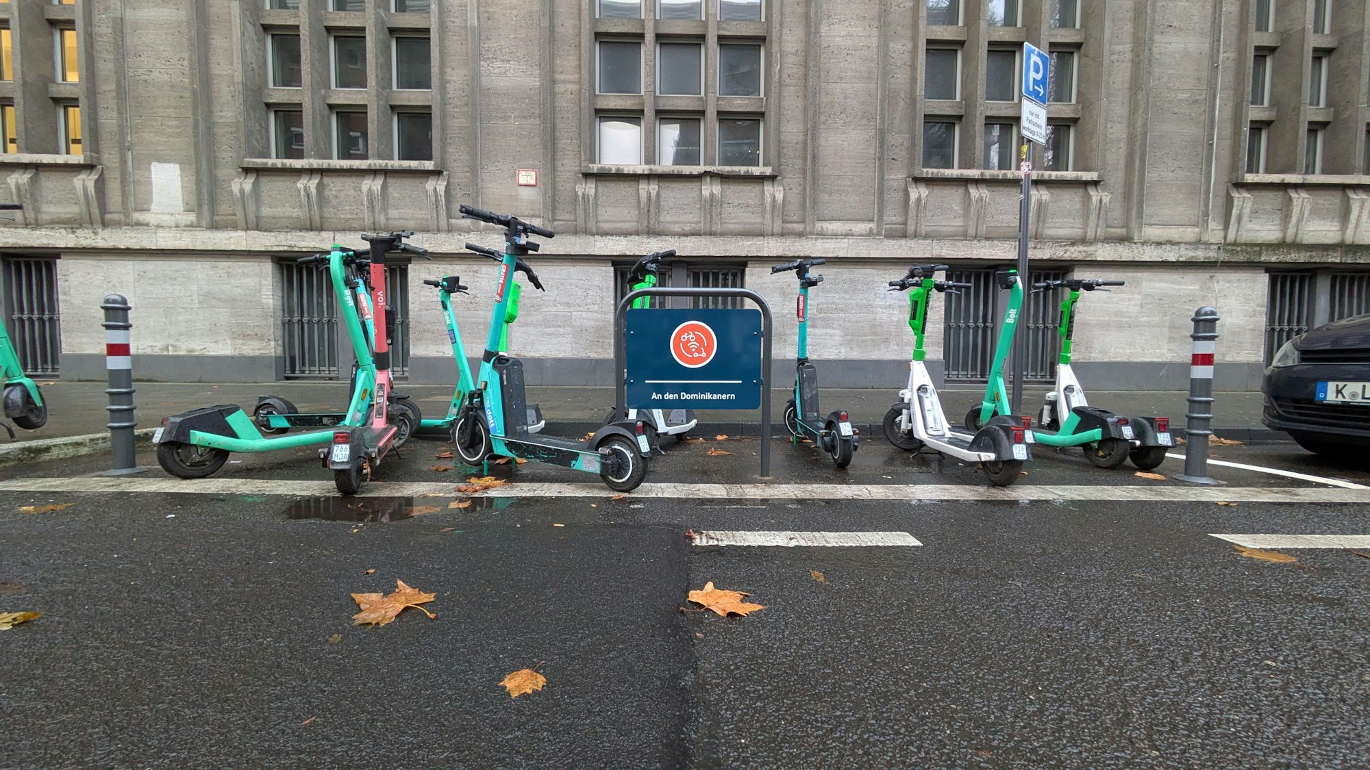 Die neu eingerichtete Mobilstation auf der Straße „An den Dominikanern“.