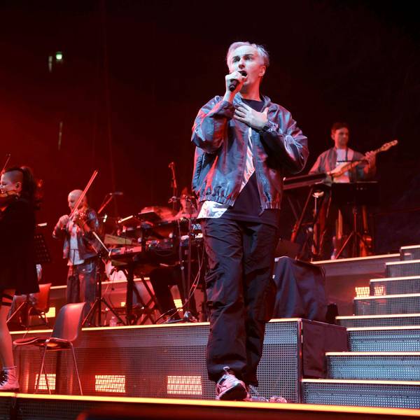 Jan Böhmermann mit seinem Rundfunk-Tanzorchester in der Lanxess-Arena.