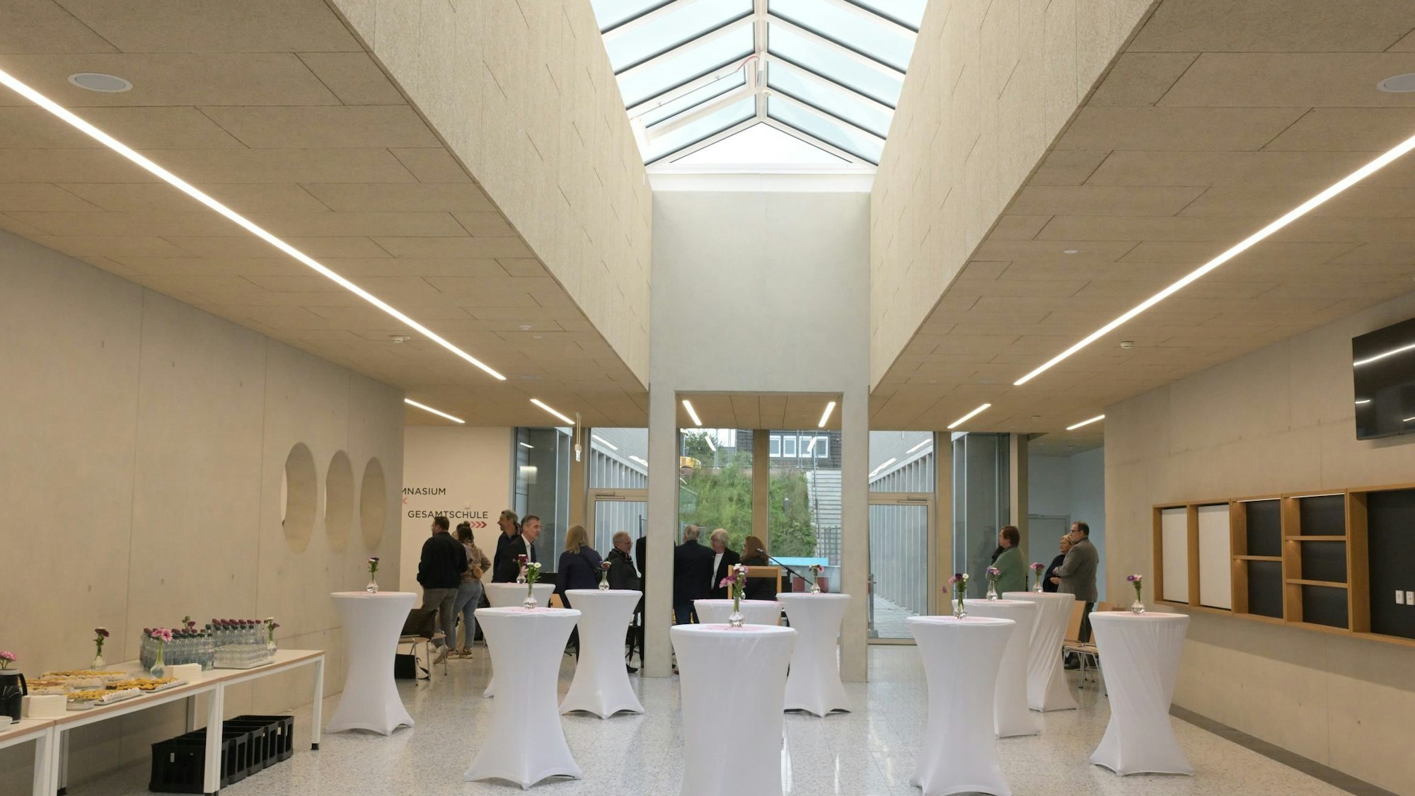 Der neue Zentralbau des Freiherr-vom-Stein-Schulzentrums ist ein Meilenstein für Rösrath.