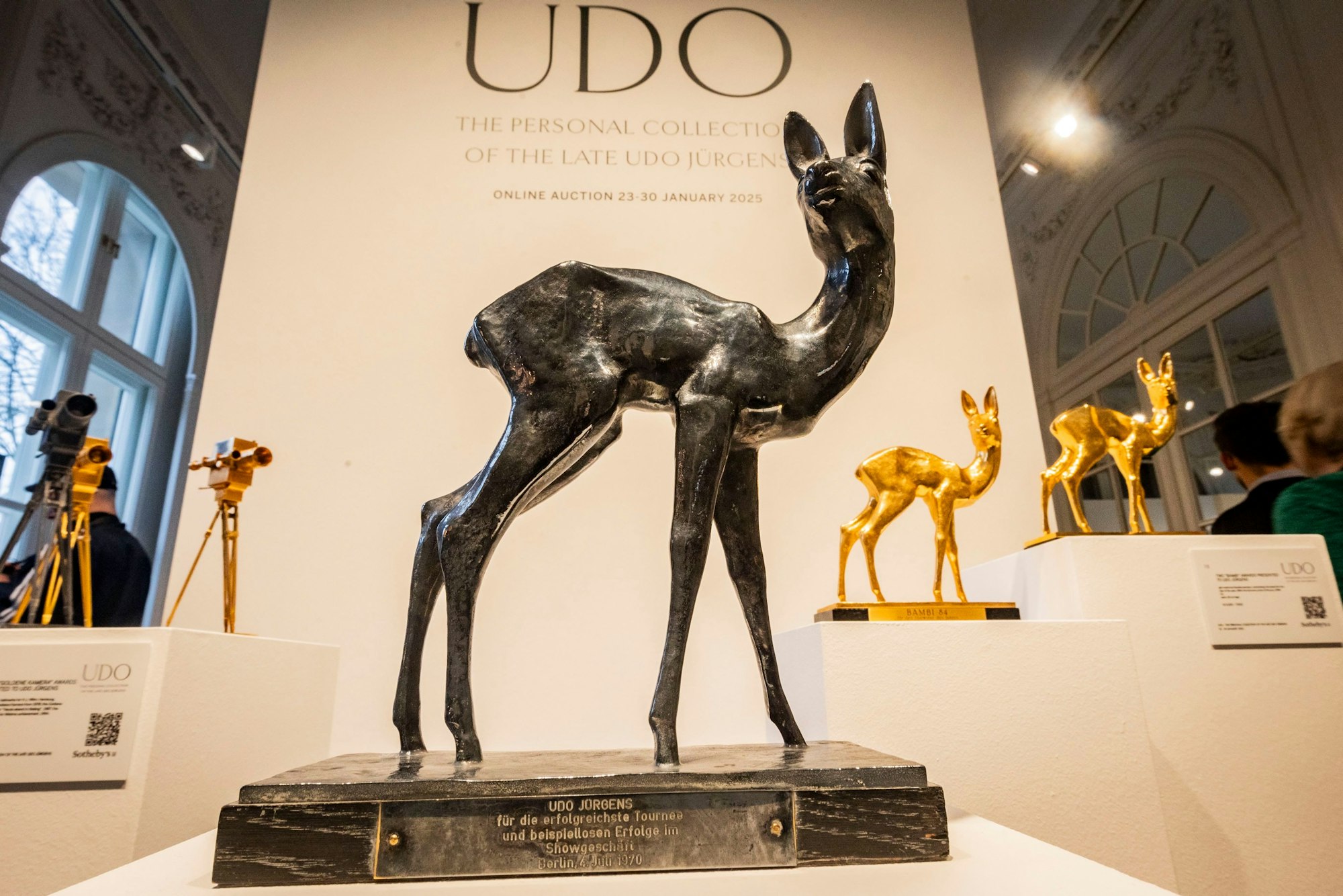 Den ersten Bambi erhielt Udo Jürgens 1970, er hat bereits die goldene Patina verloren.