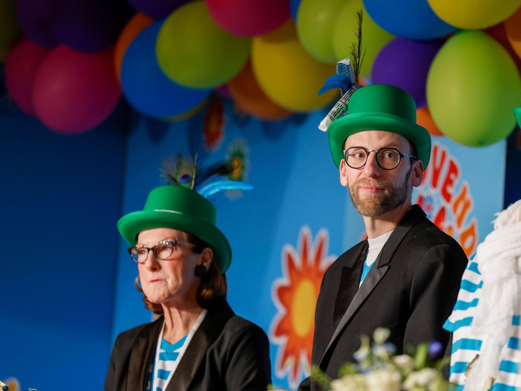 Gisela Walsken und Rundschau-Redakteur Thorsten Moeck