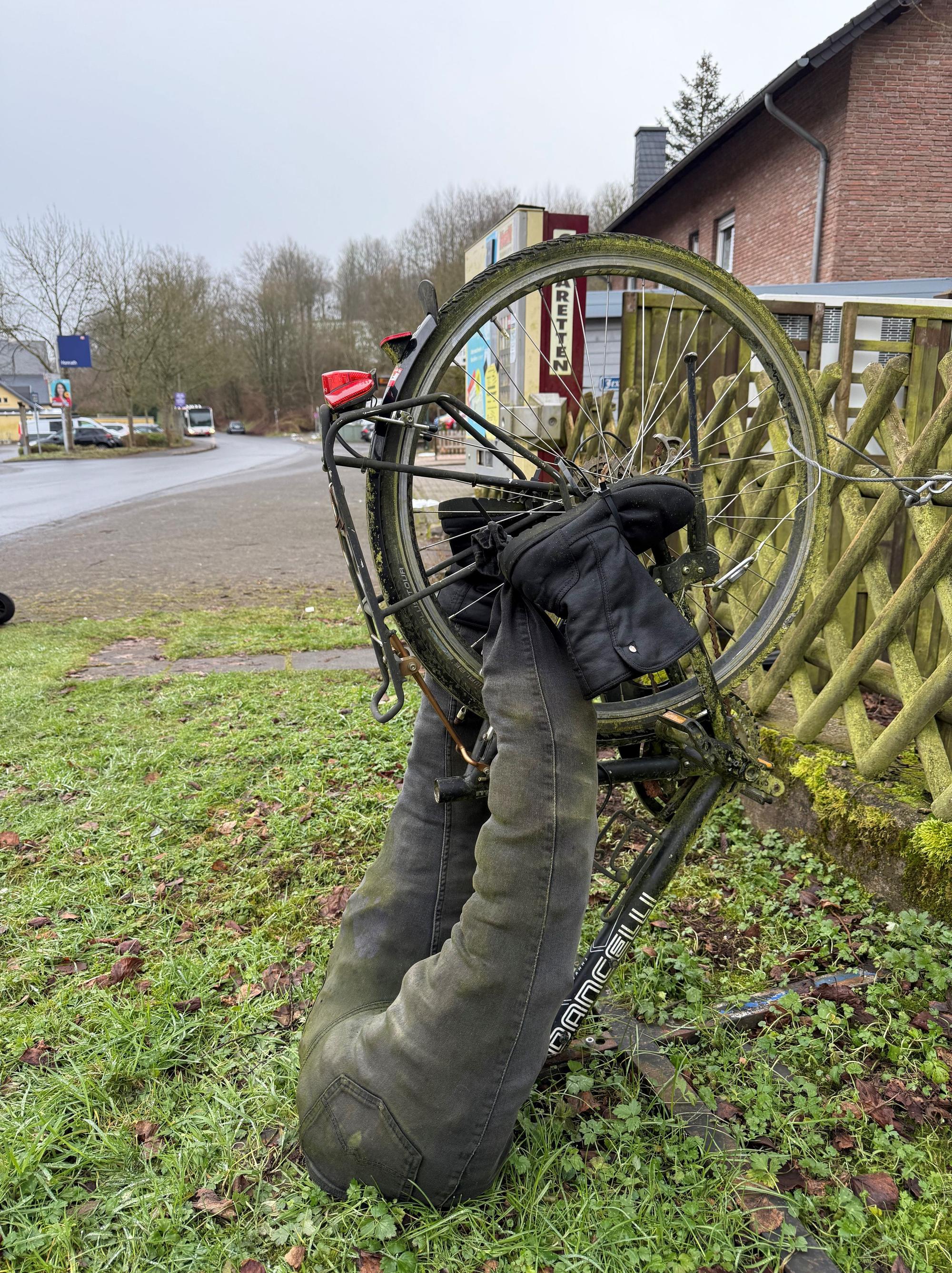 Der Bauernhofweg in Lohmar.
Skurrile Entdeckung in Jexmühle.