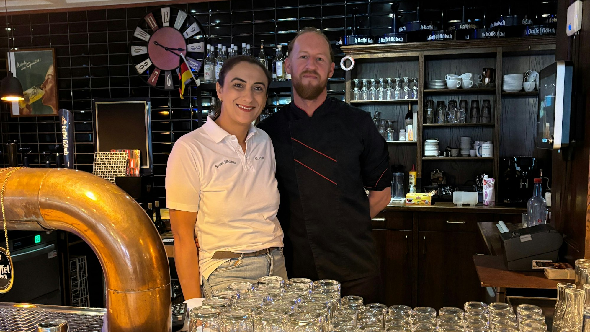 Vollblut-Gastronomin Yeliz Shemsiu und Chefkoch Daniel Kirklis aus dem Porzer Wirtshaus