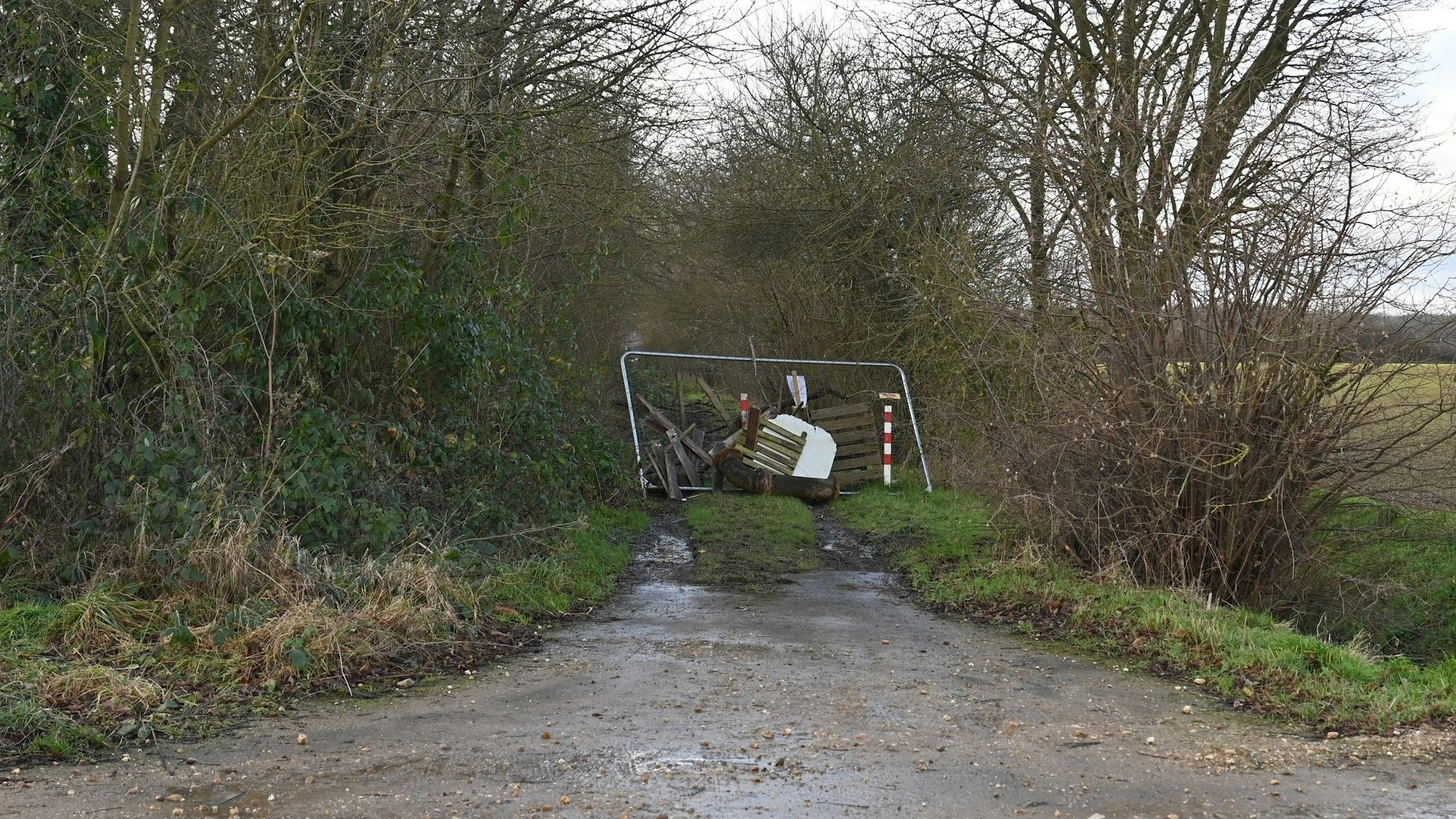Das Foto zeigt eine Barrikade.