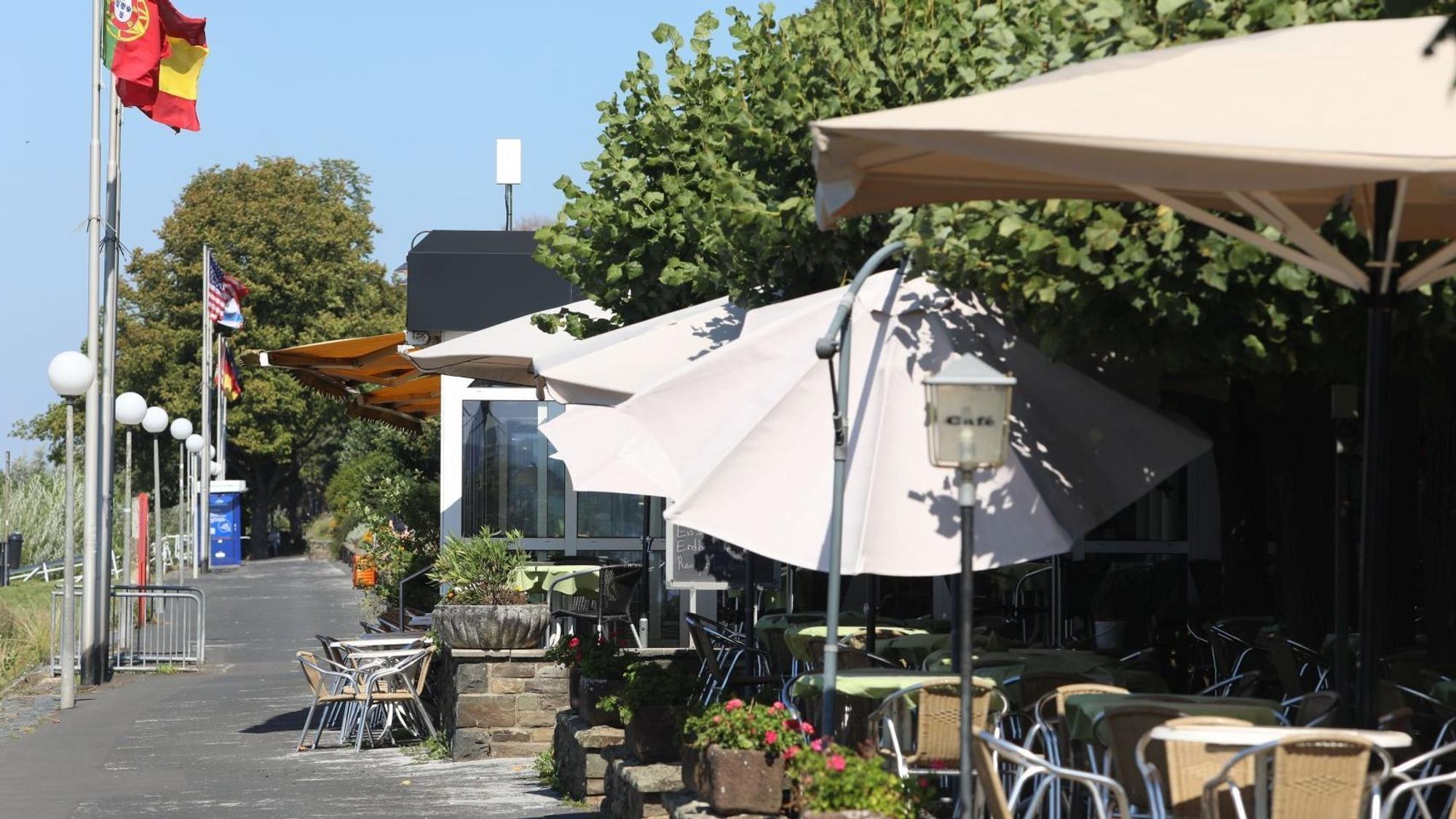 Die Promenade mit Außengastronomie in Königswinter.