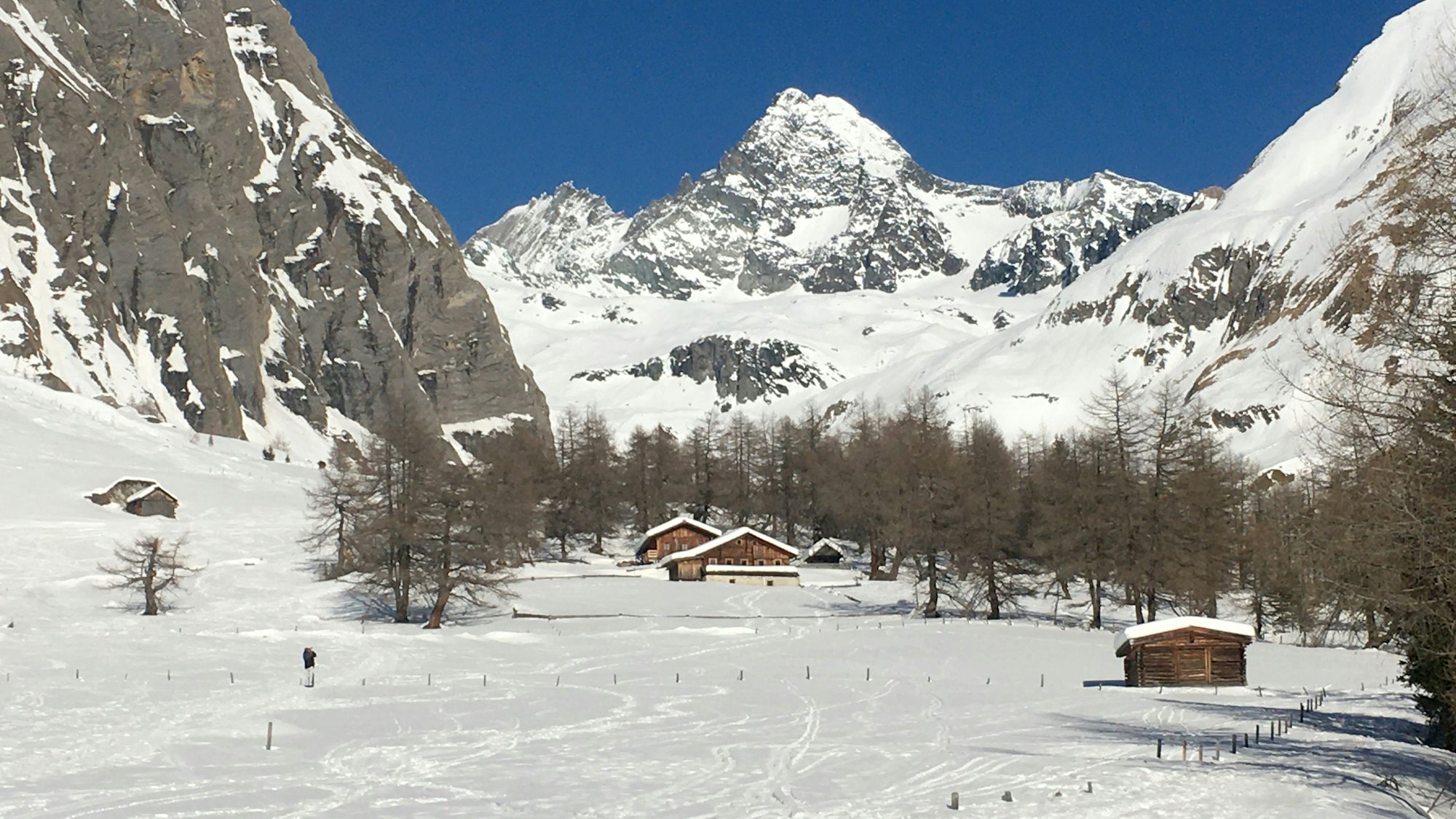 09.01.2020, Österreich, Kals: Der Großglockner ist mit 3.798 Metern Österreichs höchster Berg (zu dpa: «Tod kurz vor dem Gipfel - Frau erfriert am Großglockner») Foto: Joachim Hauck/dpa +++ dpa-Bildfunk +++