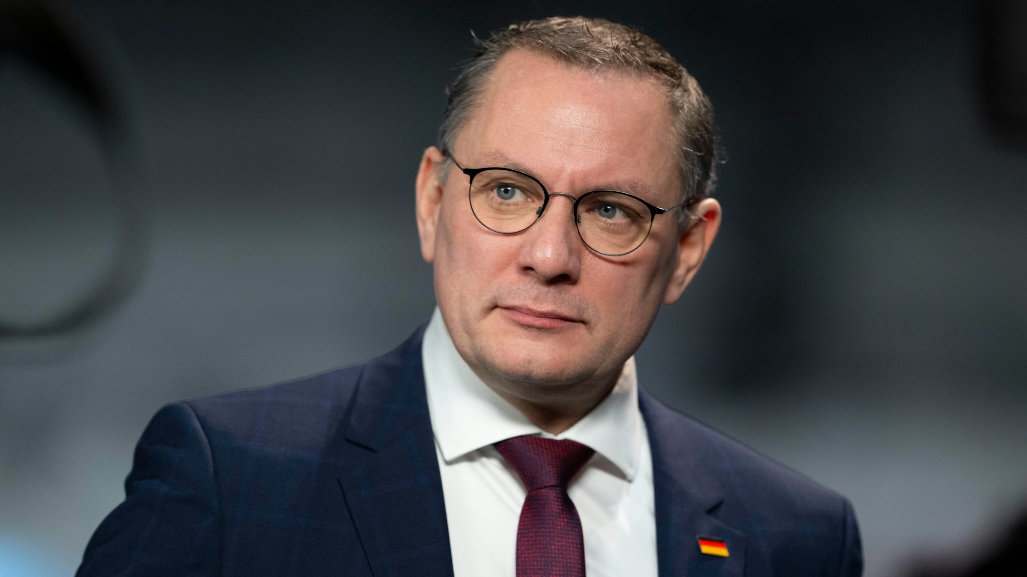 Tino Chrupalla, AfD-Bundesvorsitzender und Fraktionsvorsitzender der AfD, nutzte die USA-Reise den eigenen Angaben nach, um Kongressabgeordnete und Diplomaten zu treffen. (Archivbild)