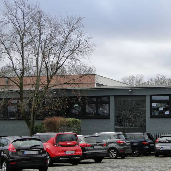 Bis auf weiteres muss das alte Gebäude des Lino-Clubs weiter genutzt werden.