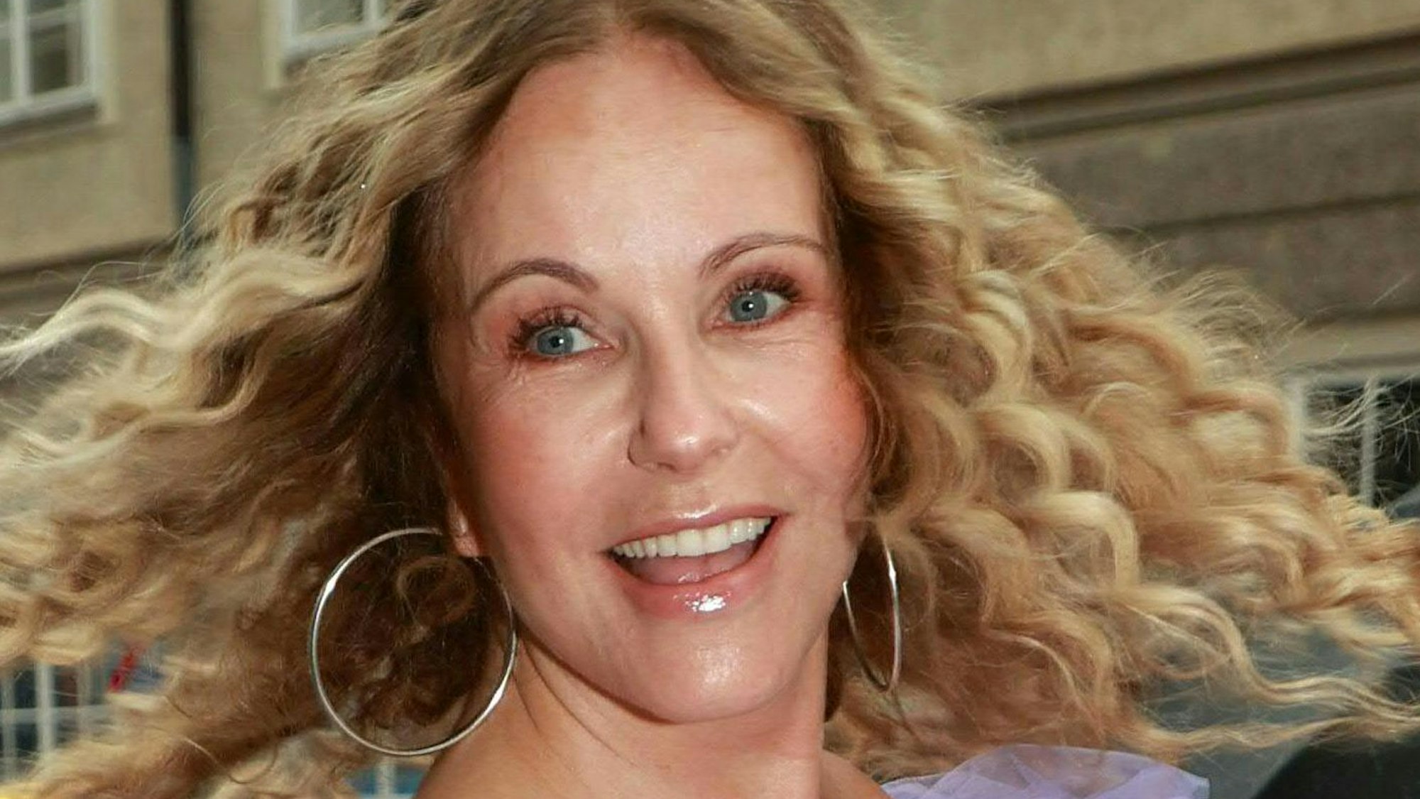 Katja Burkard, Moderatorin aus Deutschland, vor Beginn der Premiere „Macbeth“ von Giuseppe Verdi.