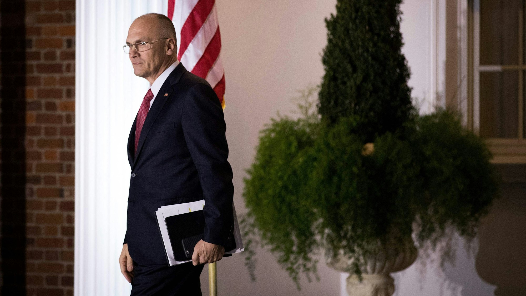 Andrew Puzder nach einem Treffen mit Trump im Jahr 2016 (Archiv)