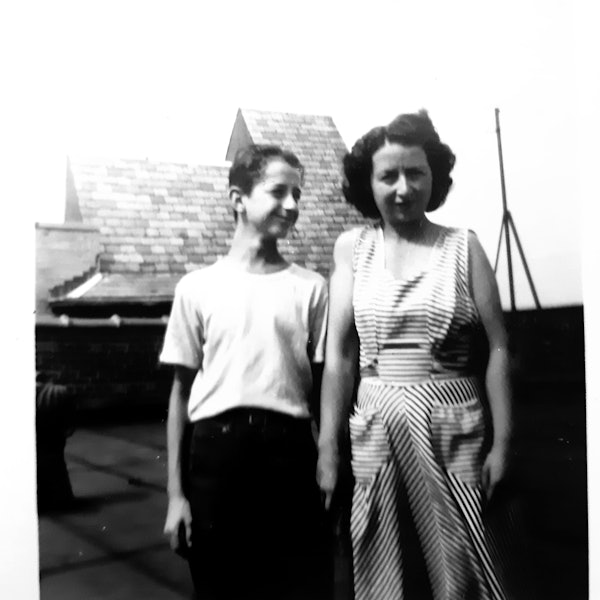 Gidon Lev mit seiner Mutter Doris