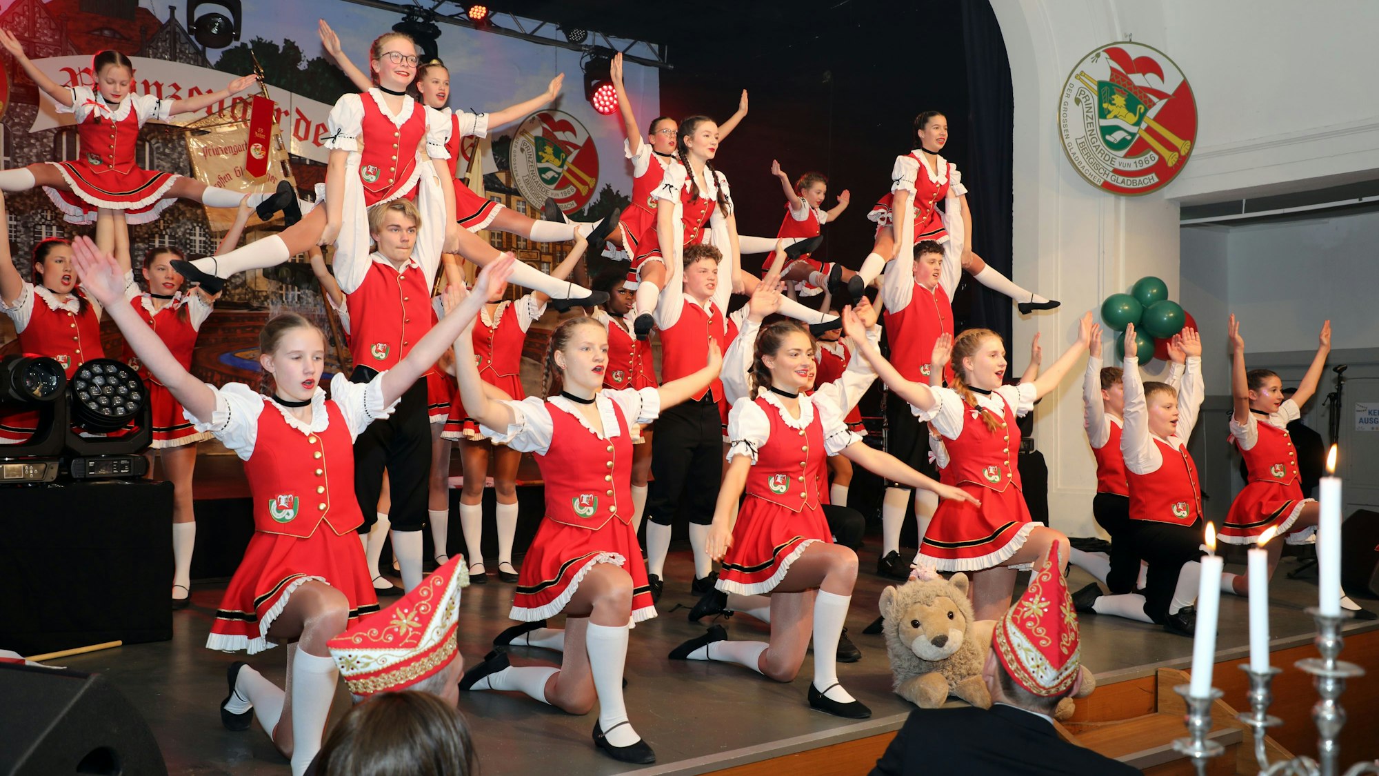 Die Strunde-Pänz sind wie die Prinzengarde eine der Säulen der Großen Gladbacher KG.