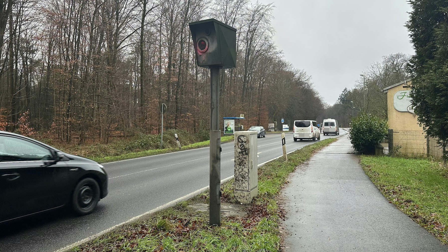 Der Blitzer bei Franzhäuschen in Lohmar.