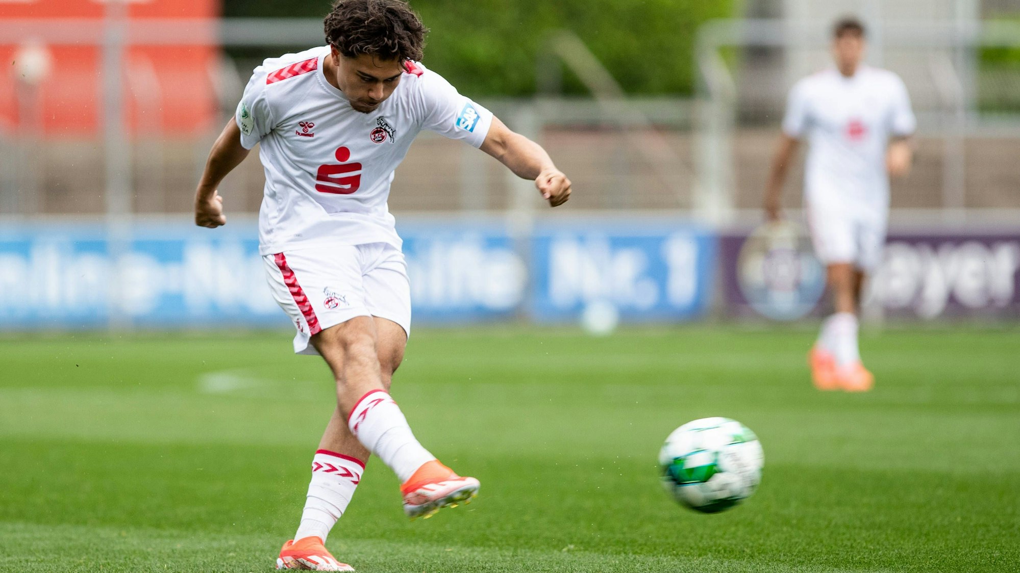 FVM-Pokal Finale A-Junioren 2024: Bayer 04 Leverkusen - 1.FC Köln 15.05.2024 Justin Kai von der Hitz 1.FC Köln U19, 2 FVM-Pokal Finale A-Junioren 2024: Bayer 04 Leverkusen - 1.FC Köln Rasenplatz am Ulrich-Haberland-Stadion, Leverkusen 15.05.2024 *** FVM Cup Final A Juniors 2024 Bayer 04 Leverkusen 1 FC Köln 15 05 2024 Justin Kai von der Hitz 1 FC Köln U19, 2 FVM Cup Final A Juniors 2024 Bayer 04 Leverkusen 1 FC Köln Pitch at Ulrich Haberland Stadium, Leverkusen 15 05 2024 Copyright: xBEAUTIFULxSPORTS/Buriakovx