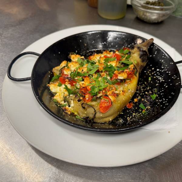Aubergine mit Feta aus dem Backofen.