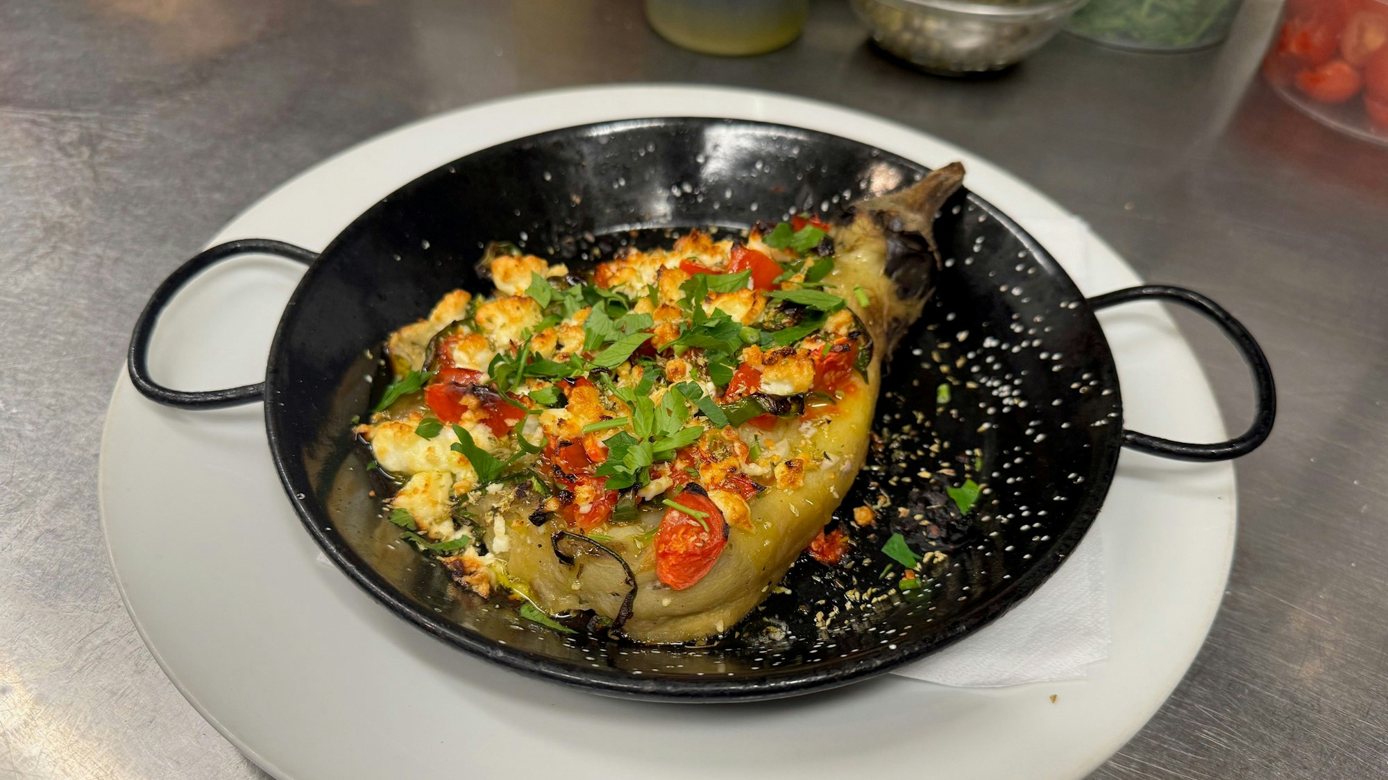 Aubergine mit Feta aus dem Backofen.