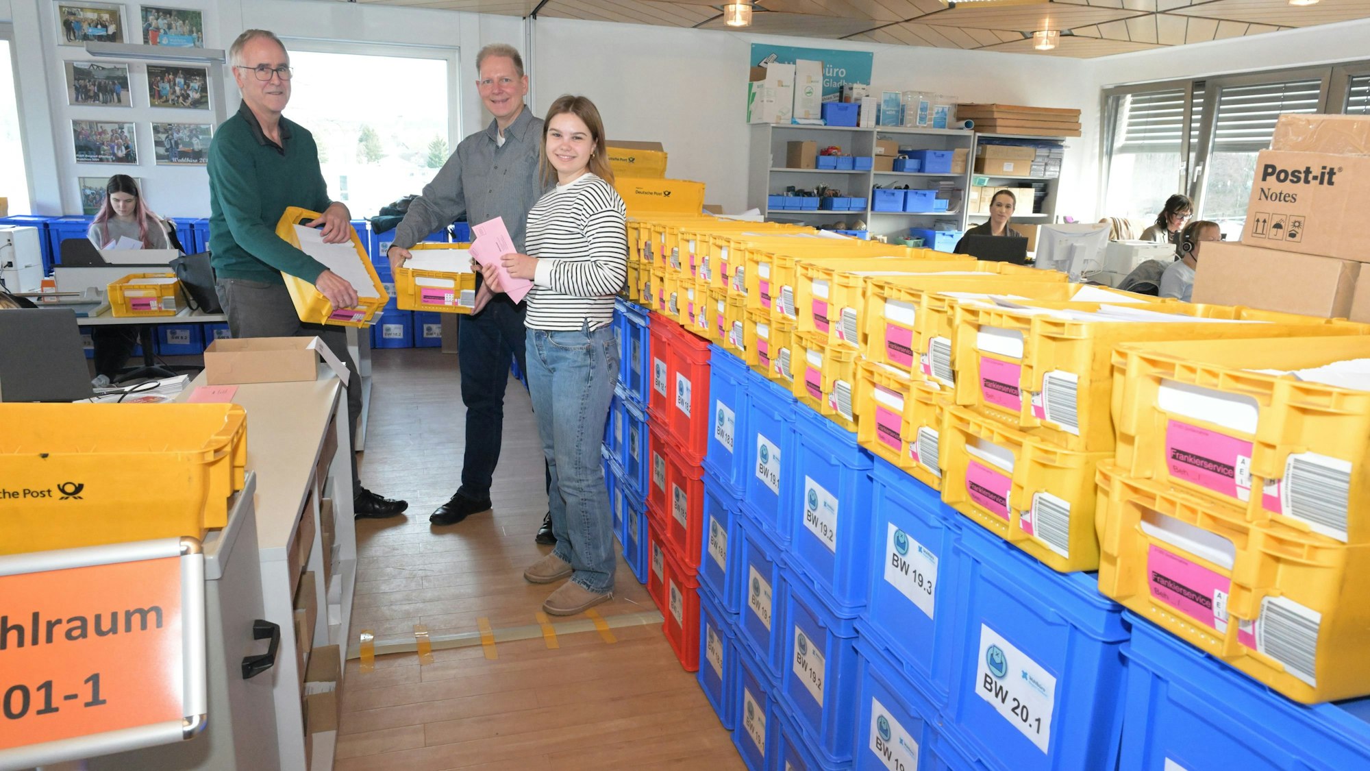 Das Foto zeigt das Wahlamt der Stadt Bergisch Gladbach