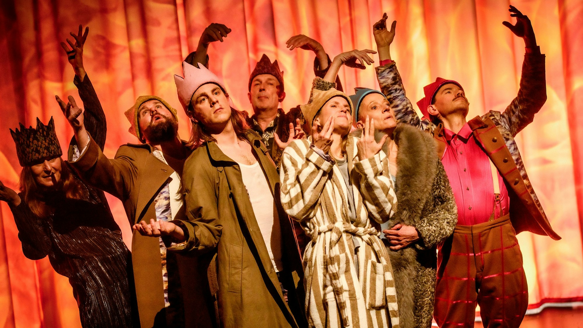 Theater Bonn - Schauspiel
AM KÖNIGSWEG / ENDSIEG
von Elfriede Jelinek
Regie: Katrin Plötner
Premiere am 24.01.2025
Schauspielhaus Bonn/Bad Godesberg