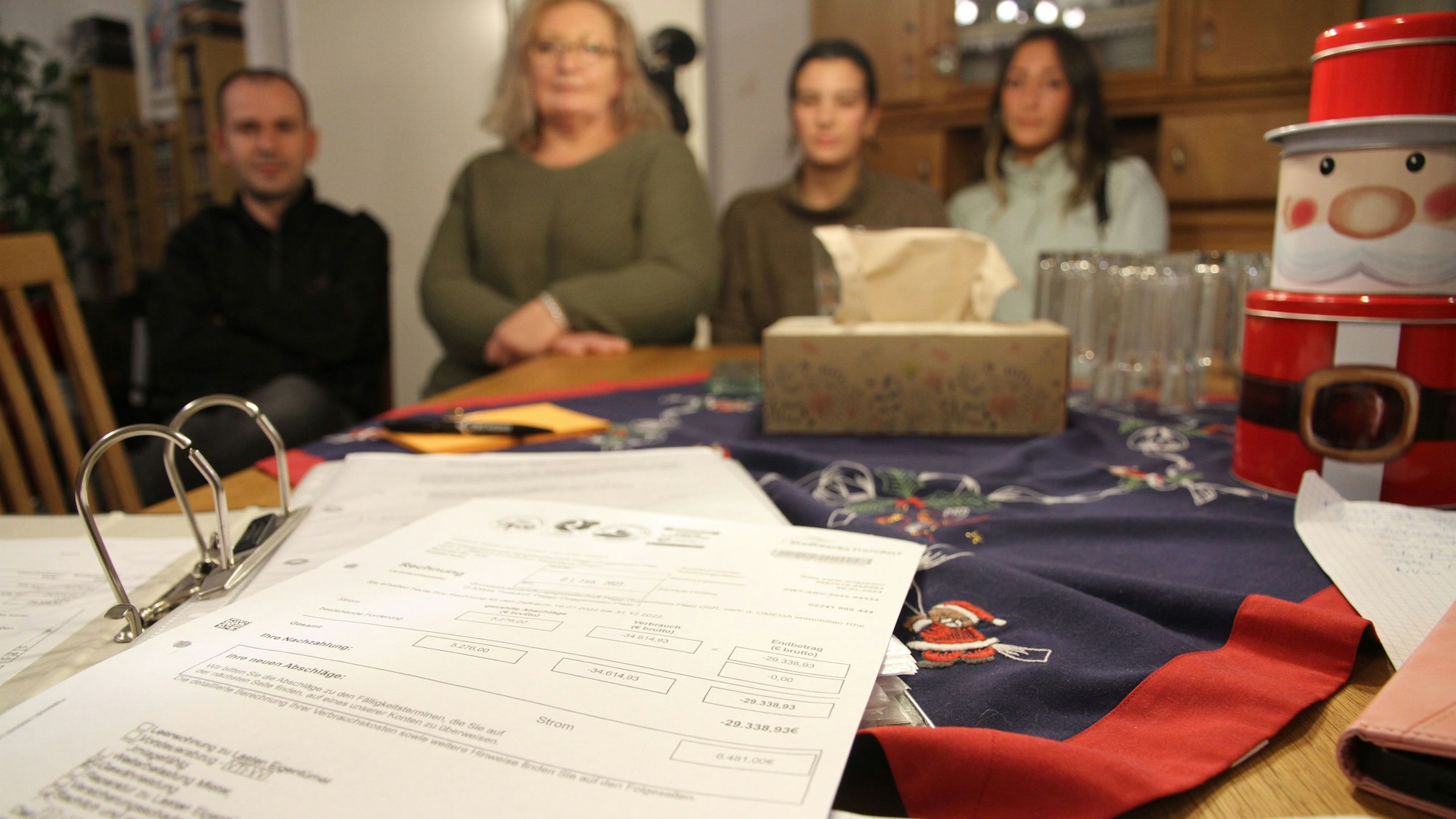 Eine defekte Geothermie-Heizung trieb die Stromkosten für die Mieter von vier Wohnhäusern in Troisdorf-Eschmar in schwindelerregende Höhen