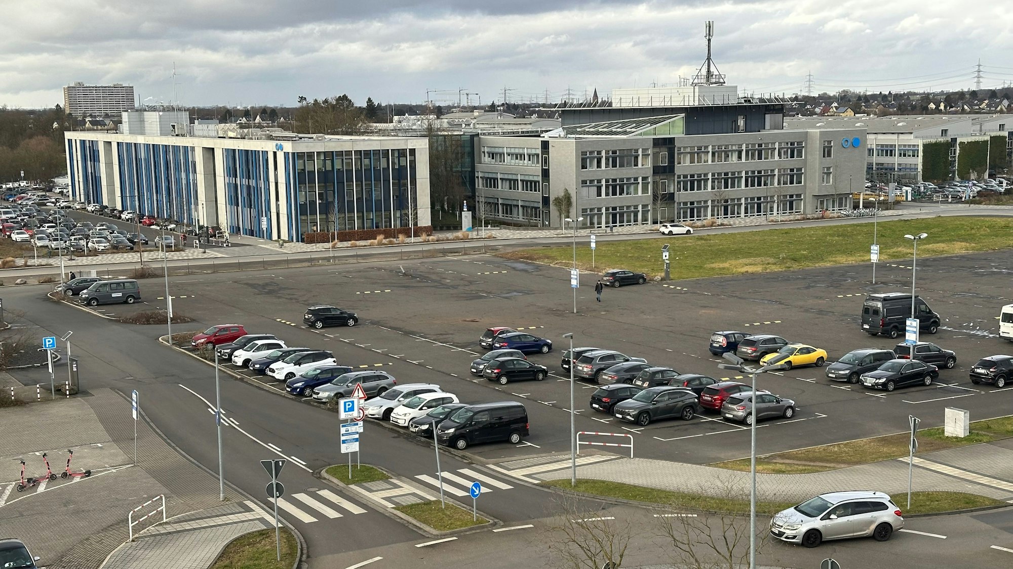 Das Grundstück wird zurzeit als Parkfläche genutzt.