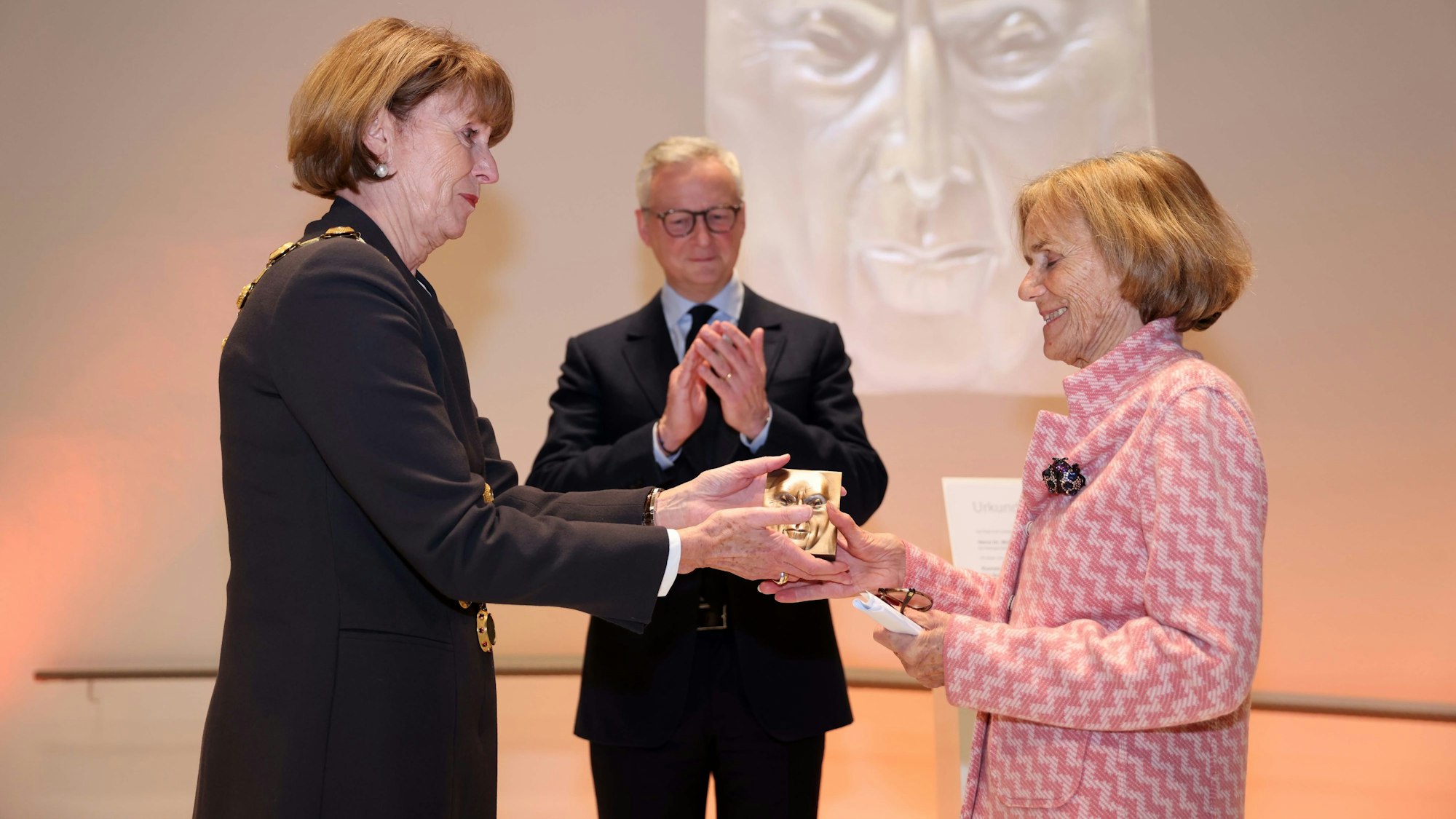 Ingeborg Schäube und Henriette Reker