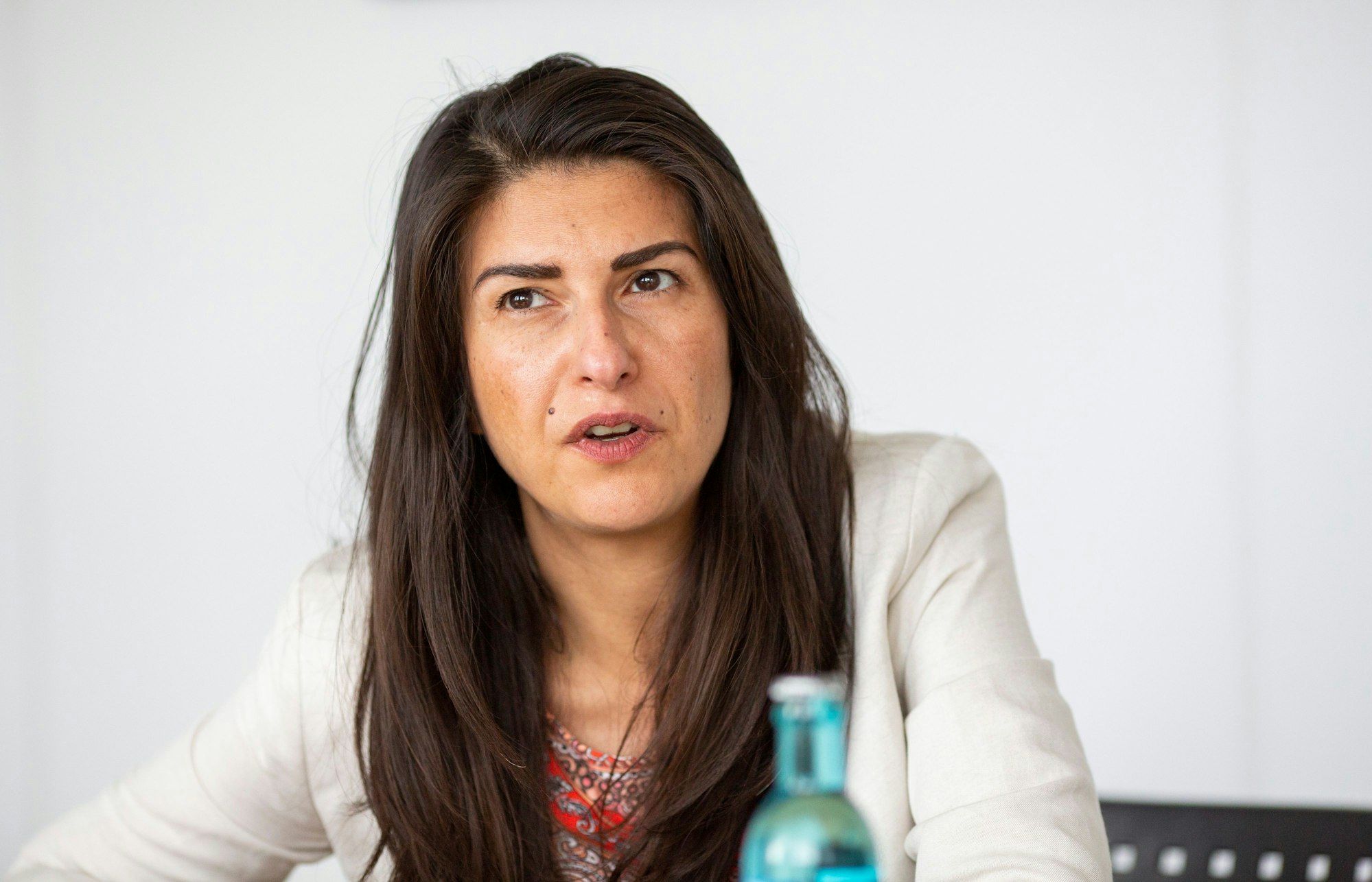 16.07.2024
Köln, NRW
Interview Serap Güler (CDU MdB)
+++ NO MODEL RELEASE +++
+++ No Property Release +++
Ab dem Zeitpunkt der ordnungsgemäßen Lieferung des Bildmaterials durch den Urheber ist der Bildnutzer für dessen sachgemäße Verwendung verantwortlich. Der Bildnutzer trägt die Verantwortung für die Betextung sowie die sich aus der konkreten Veröffentlichung ergebenden Sinnzusammenhänge. © Thomas Banneyer