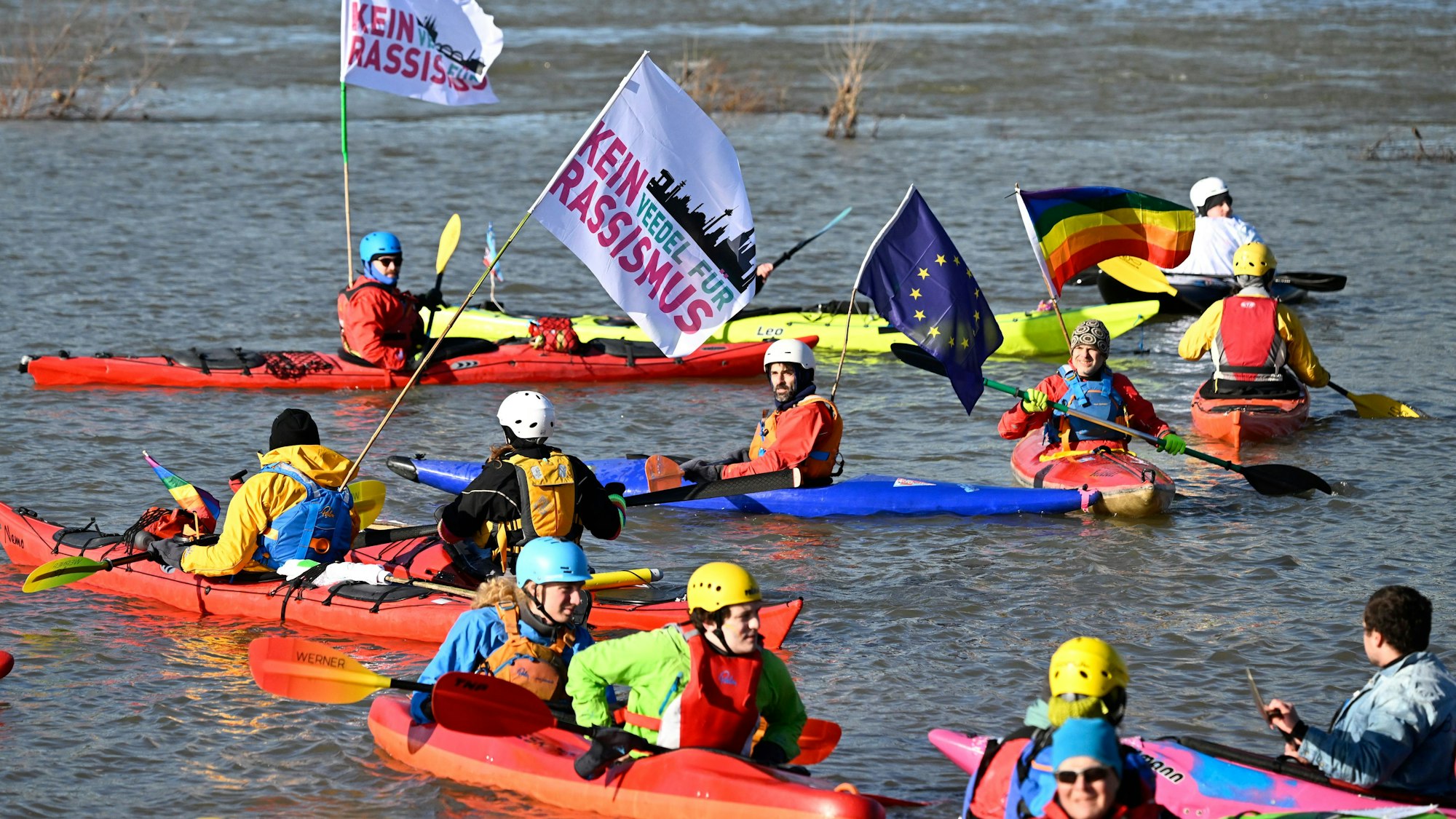 Buntes Bild, klare Botschaft: Kein Rassismus!