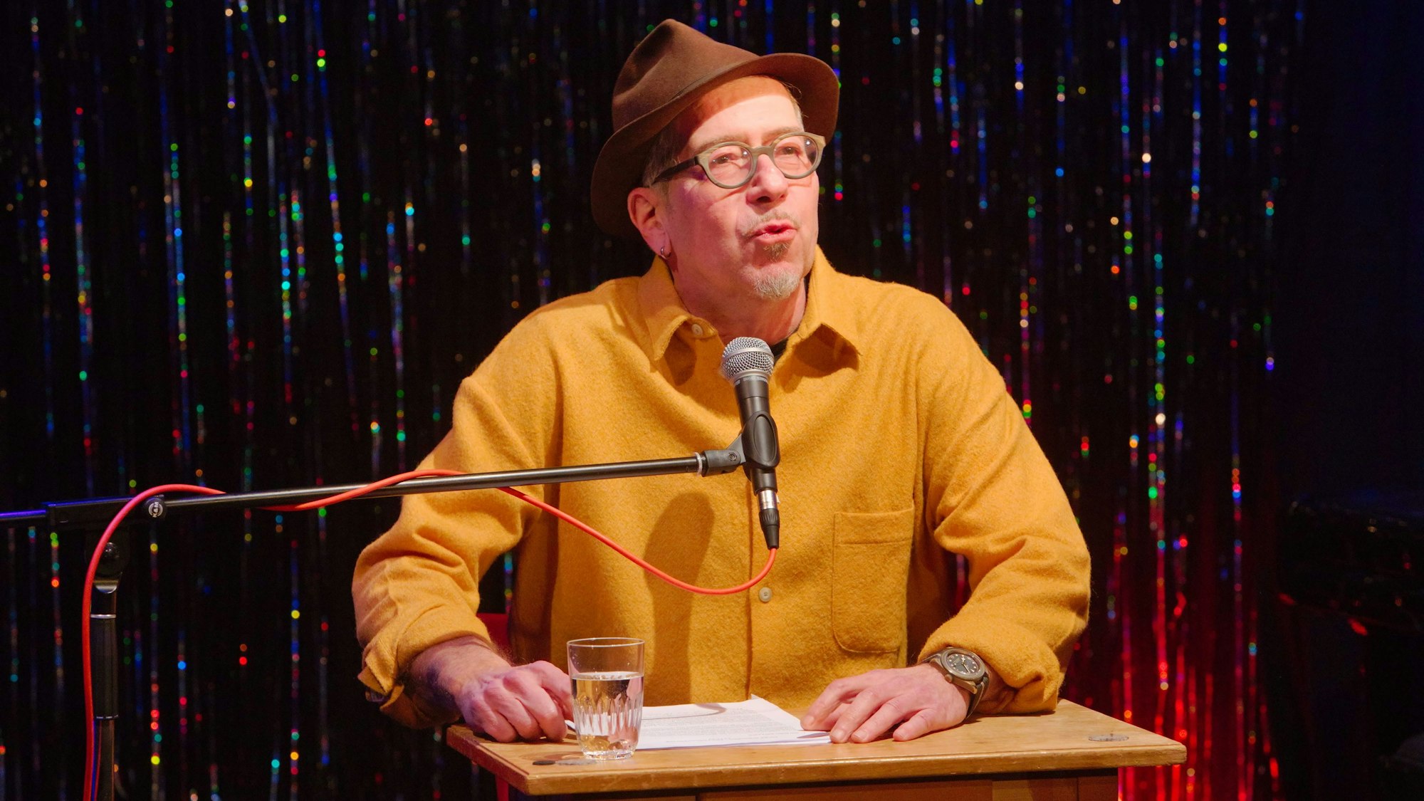 Sven Kemmler mit „Dicke Schinken - Eine
Liebeserklärung“ in Bergneustadt.