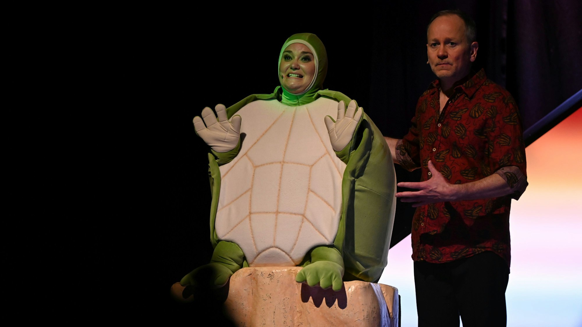 Fatal Banal Schildkröte: Wer hat hier wen im Griff?