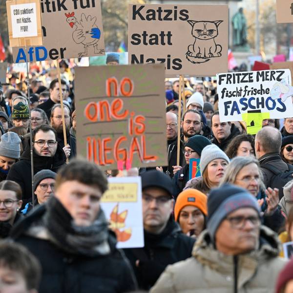 Auf dem Heumarkt startete am Samstag eine Demonstration, die sich gegen CDU, CSU und FDP richtete.