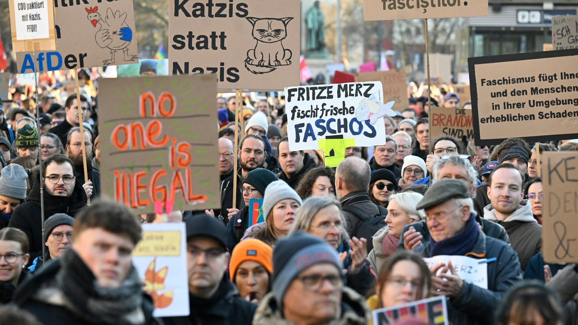 Auf dem Heumarkt startete am Samstag eine Demonstration, die sich gegen CDU, CSU und FDP richtete.