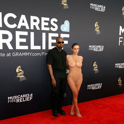 Kanye West und Bianca Censori kommen zur 67. Grammy-Verleihung.