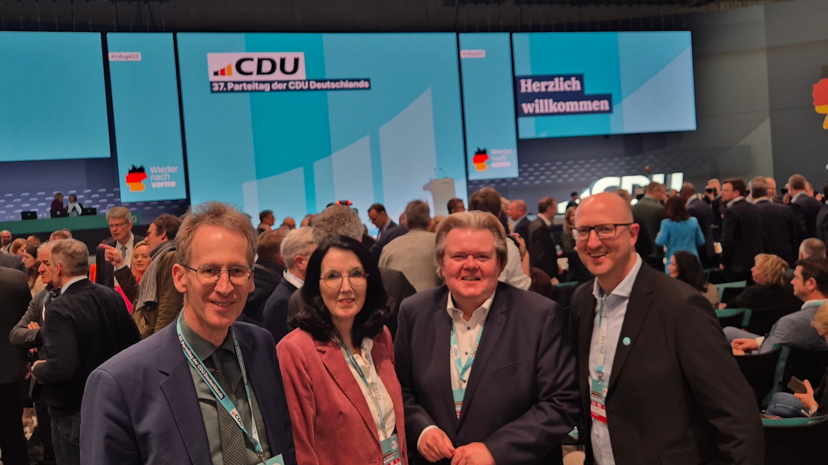 Die Delegation aus dem Kreis Euskirchen beim Parteitag in Berlin.