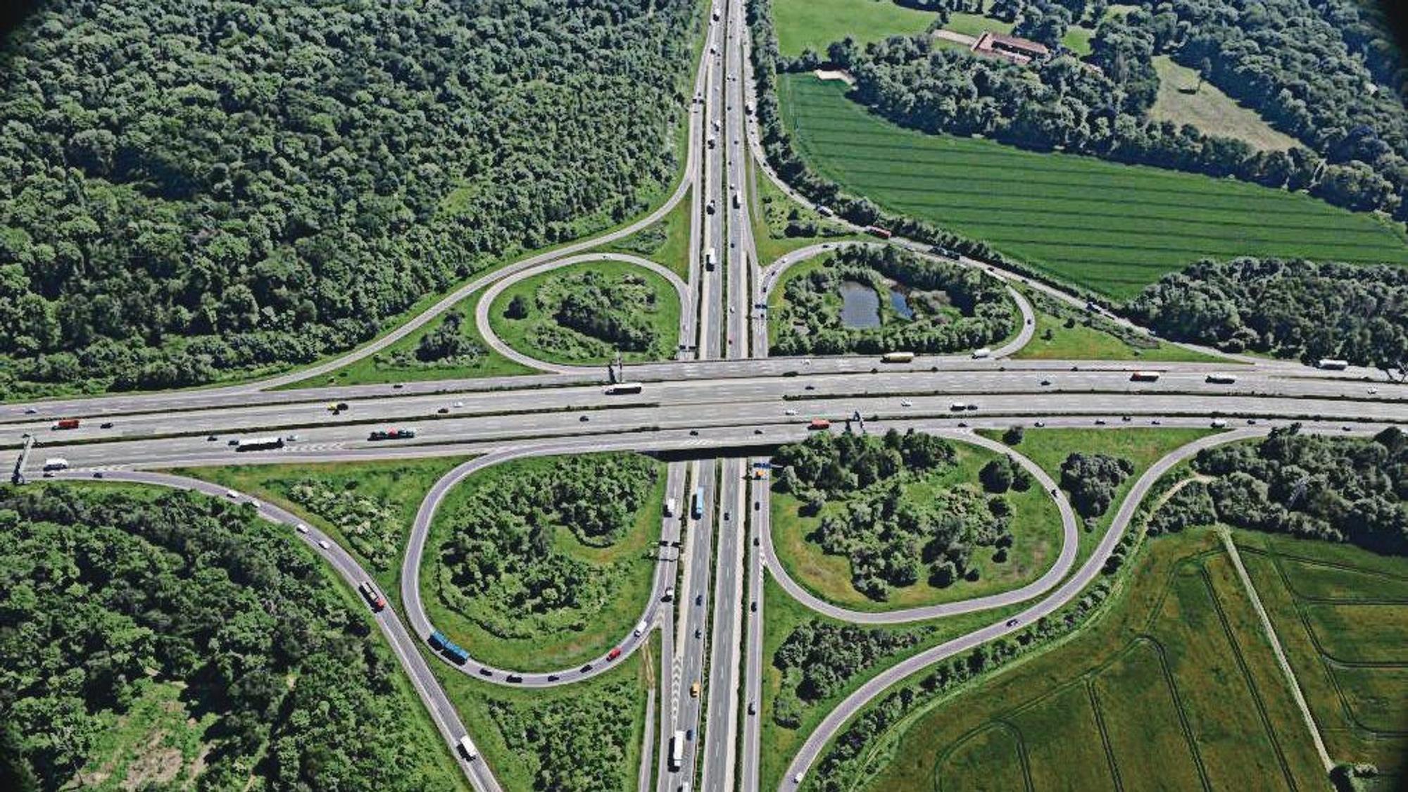 Auf dem Foto ist das Autobahnkreuz Kerpen zu sehen.