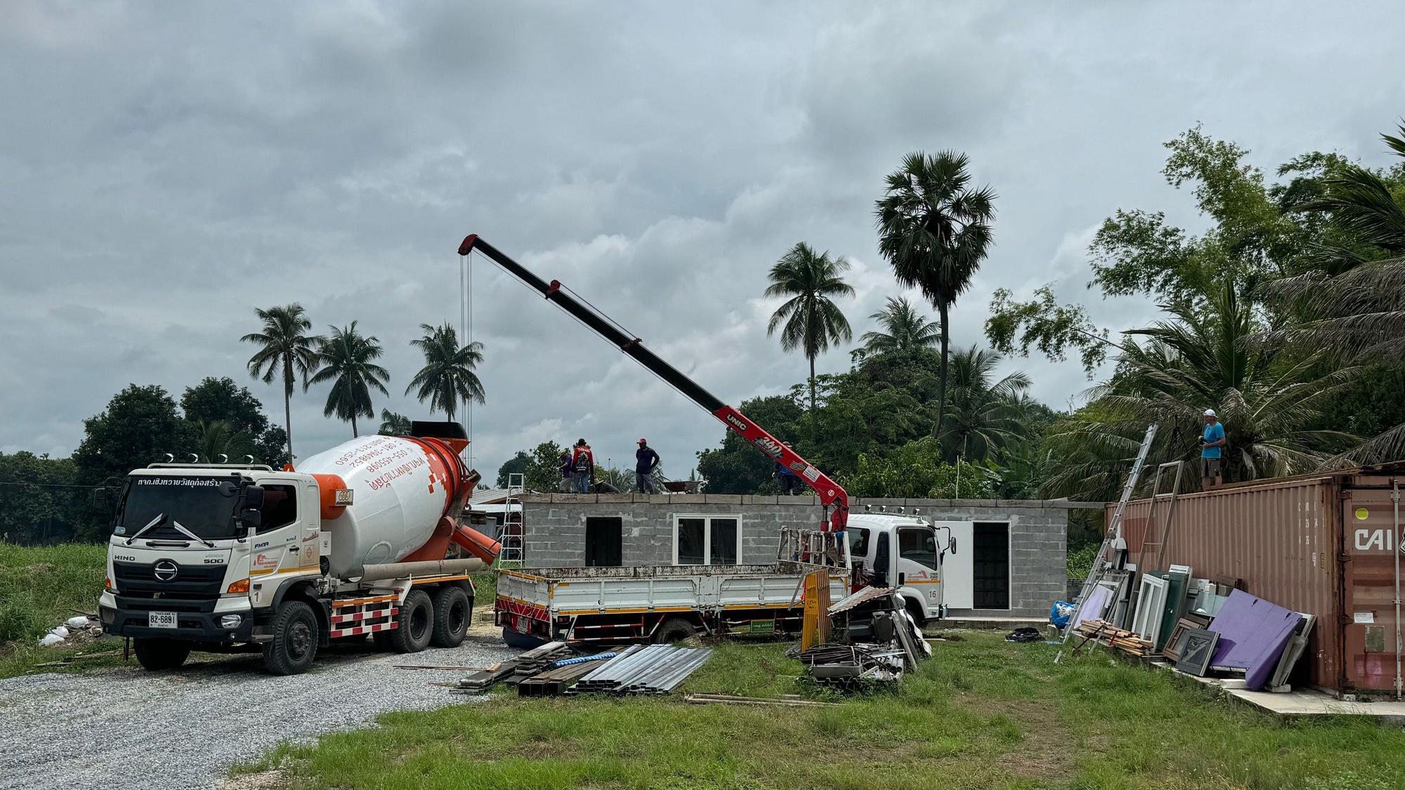 In Phitsanulok, fast 400 Kilometer von Bangkok entfernt, baut Peter Koch aus Waldbröl-Altehufen derzeit eine Ferienanlage. Und bald auch eine Bowlinghalle.