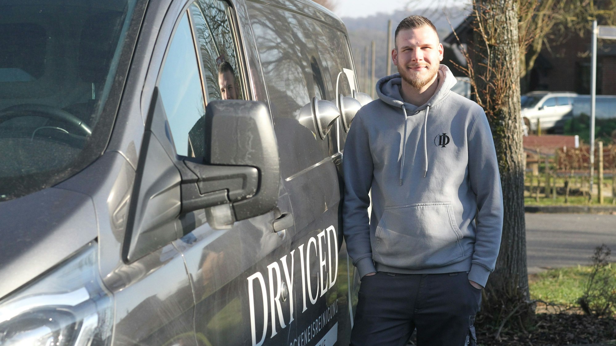 Sven Jagusch aus Neunkirchen-Seelscheid Schöneshof hat das Start-up Unternehmen „Dry Iced“ gegründet.