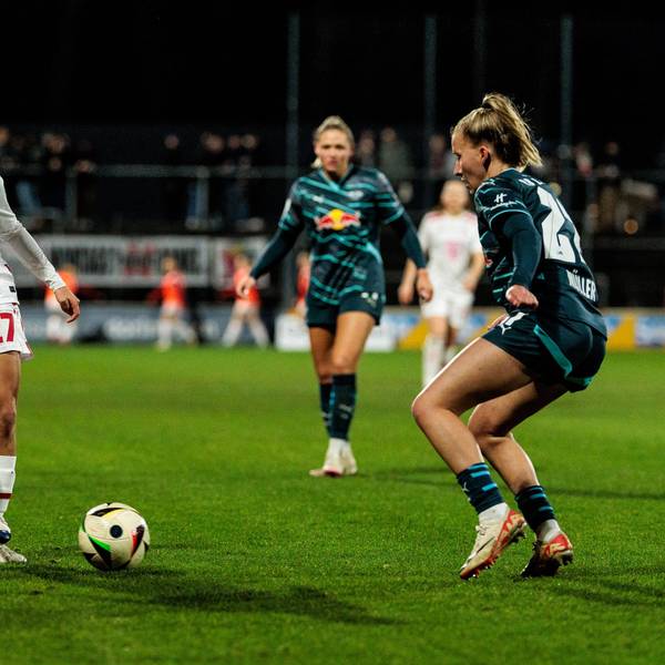 Google Pixel Frauen-Bundesliga: 1. FC Köln - RB Leipzig 16.12.2024 Zweikampf Laura Feiersinger 1. FC Köln, 27, Marlene Müller RB Leipzig, 27 Google Pixel Frauen-Bundesliga: 1. FC Köln - RB Leipzig, Köln, Franz-Kremer-Stadion am 16.12.2024 DFB REGULATIONS PROHIBIT ANY USE OF PHOTOGRAPHS AS IMAGE SEQUENCES AND/OR QUASI-VIDEO. *** Google Pixel Women Bundesliga 1 FC Köln RB Leipzig 16 12 2024 duel Laura Feiersinger 1 FC Köln, 27 , Marlene Müller RB Leipzig, 27 Google Pixel Women Bundesliga 1 FC Köln RB Leipzig, Köln, Franz Kremer Stadion am 16 12 2024 DFB REGULATIONS PROHIBIT ANY USE OF PHOTOGRAPHS AS IMAGE SEQUENCES AND OR QUASI VIDEO Copyright: xBEAUTIFULxSPORTS/Wunderlx