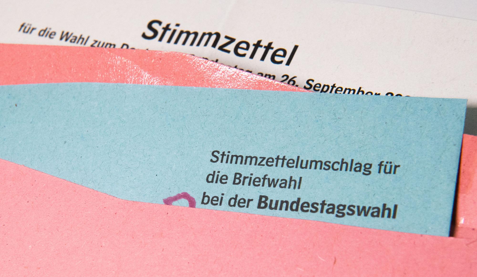Ein Muster eines Stimmzettelumschlags für die Briefwahl bei einer Bundestagswahl.