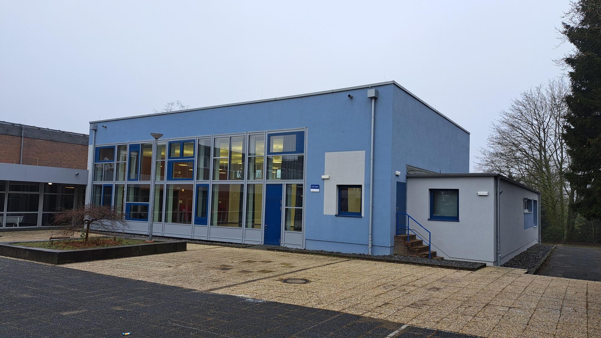 Das Foto zeigt die Aula der Konrad-Adenauer-Hauptschule Wipperfürth.