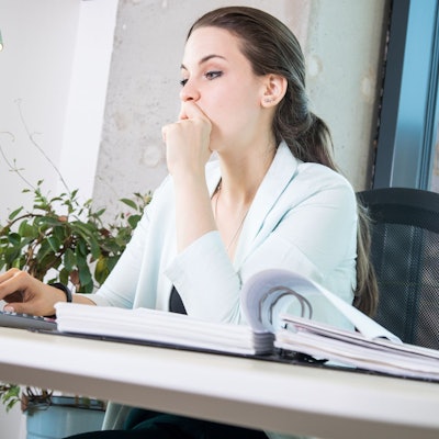 Welche Versicherungen sind wirklich nötig? Bei dieser Frage hilft der Online-Bedarfscheck des BdV.