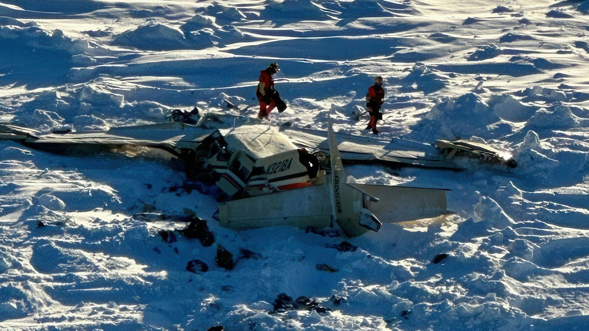 Ein kleines Flugzeug, das im Westen Alaskas auf einem Flug in Richtung der Drehkreuzgemeinde Nome abgestürzt ist.
