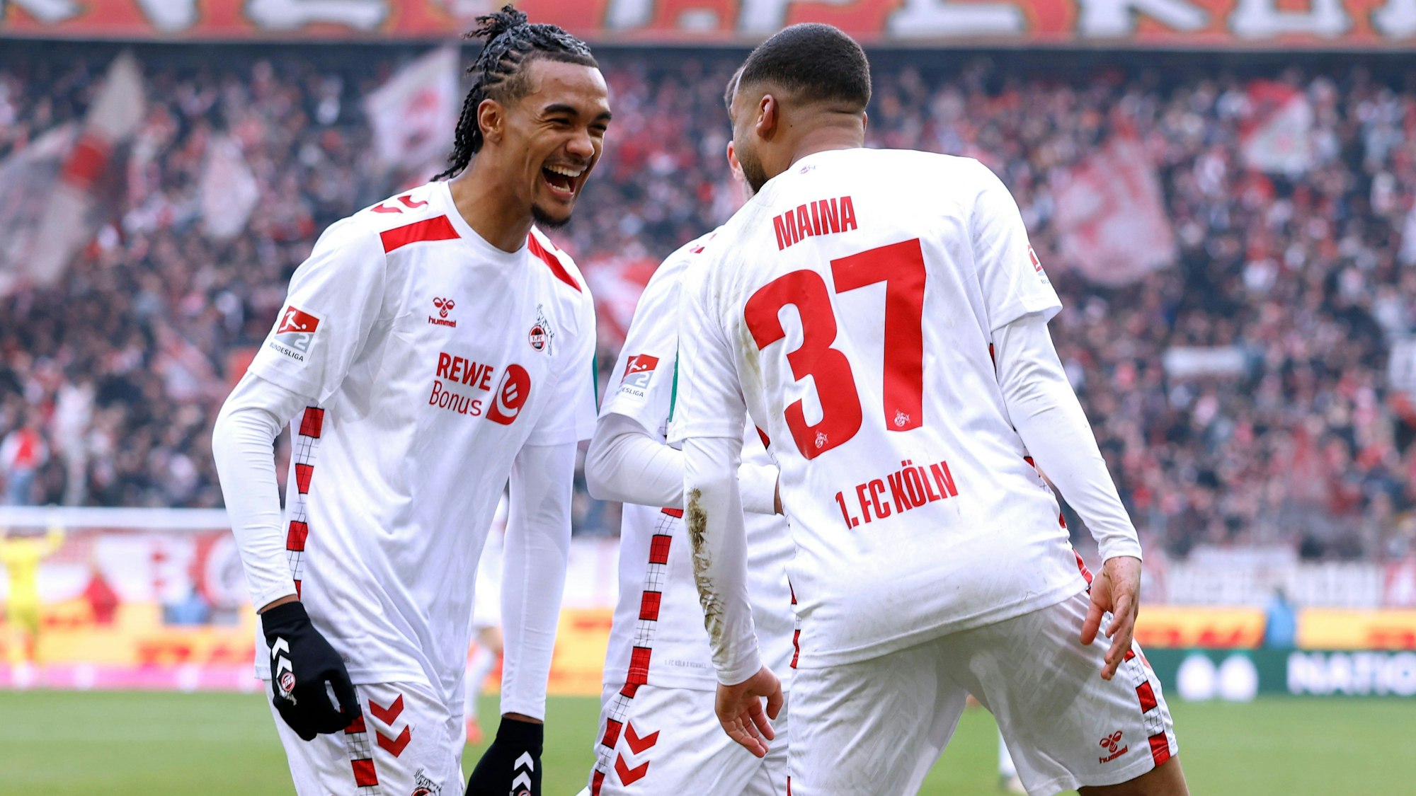 Kölner Sieggaranten: Torschütze Damion Downs (l.) mit Vorbereiter Linton Maina.