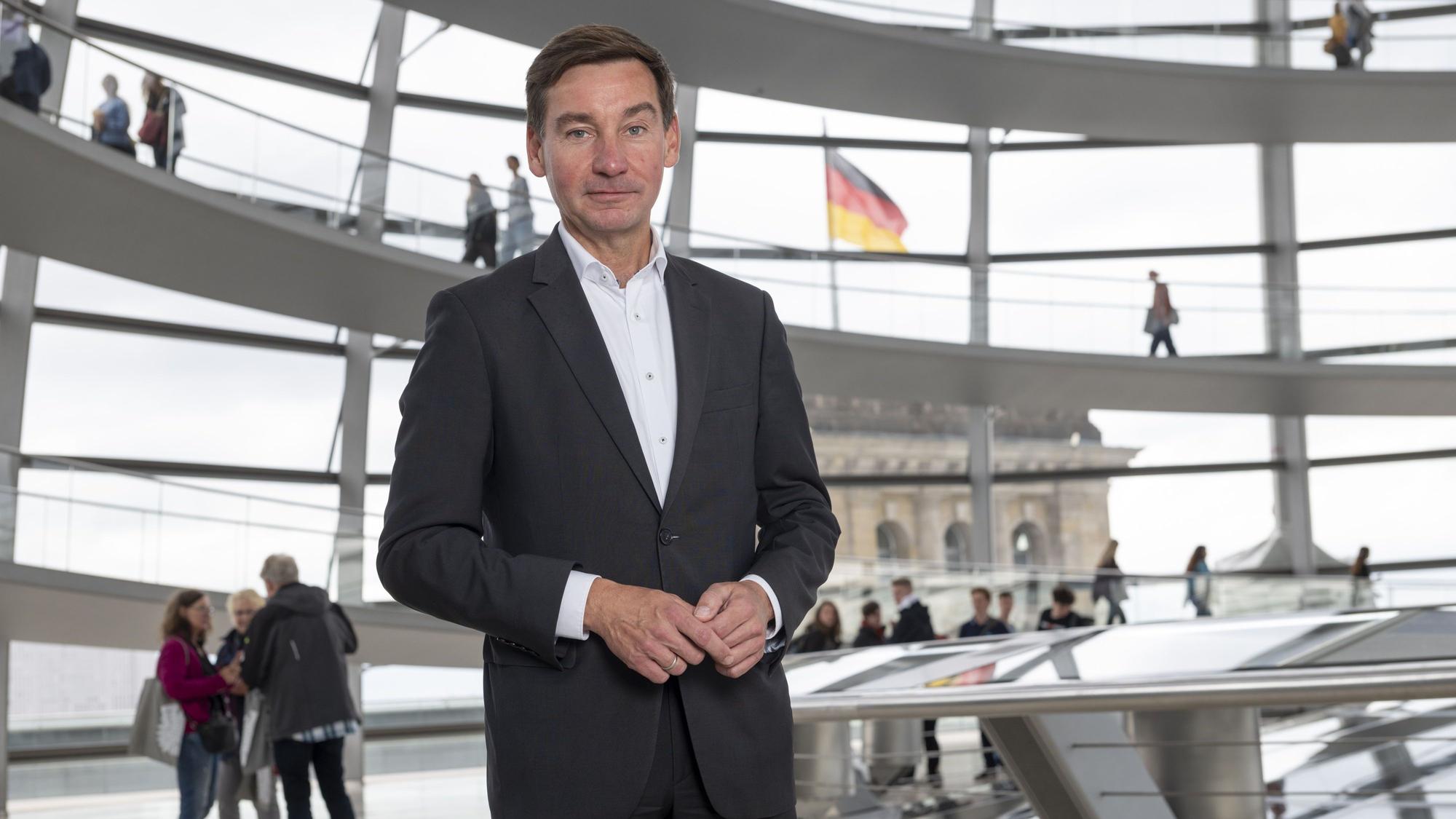Sebastian Hartmann wurde als Parlamentarischer Staatssekretär nominiert.