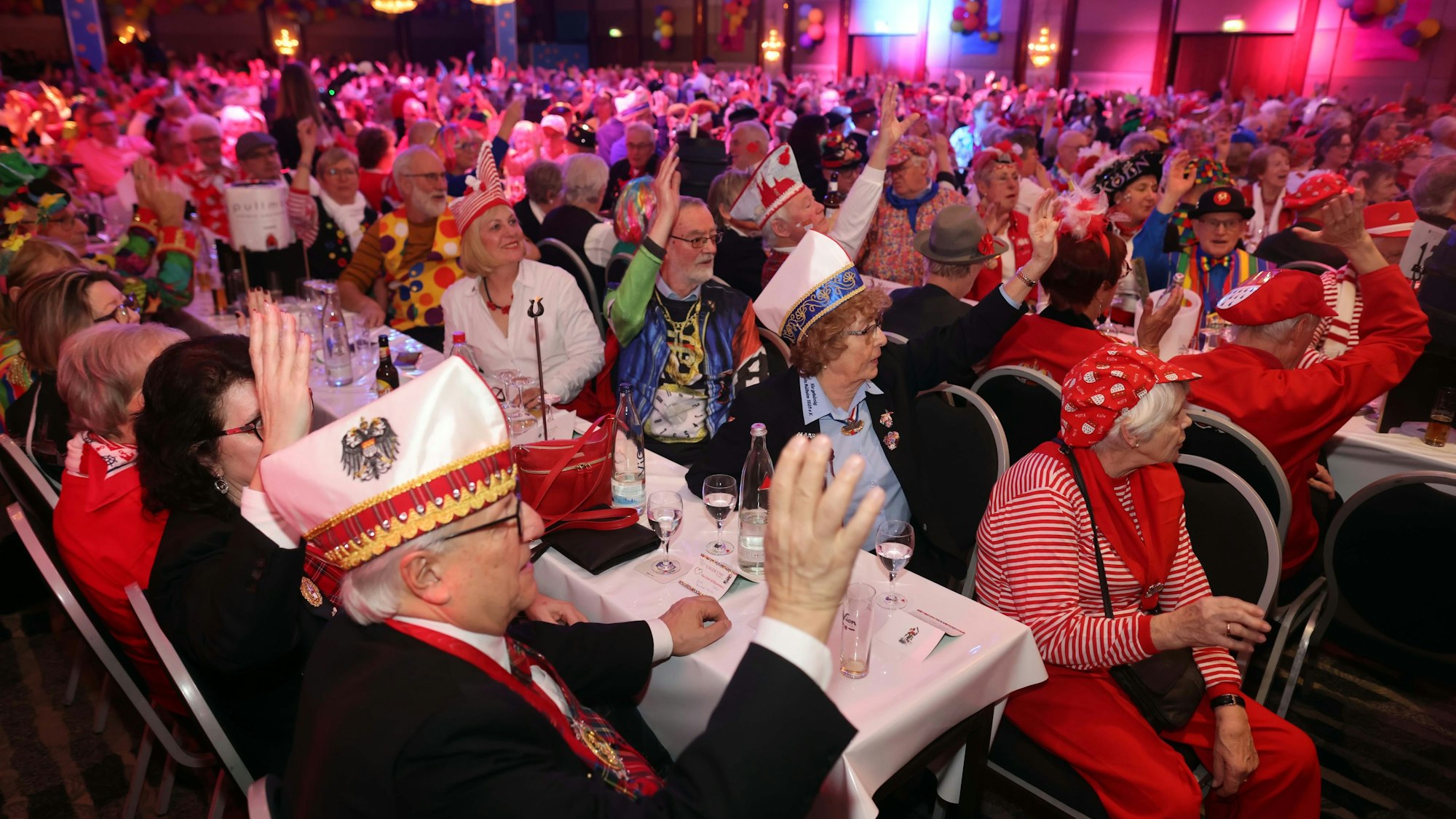 Mit dem „Fastelovend der leiseren Töne“ erfreute „Unger Uns“  im Pullman Cologne.