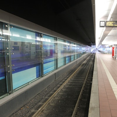 Videoüberwacht sind auch die Stadtbahnsteige im Untergeschoss des Siegburger Bahnhofs. Eine Filmsequenz zeigte den tätlichen Angriff und den Sturz des Opfers ins Gleisbett.
