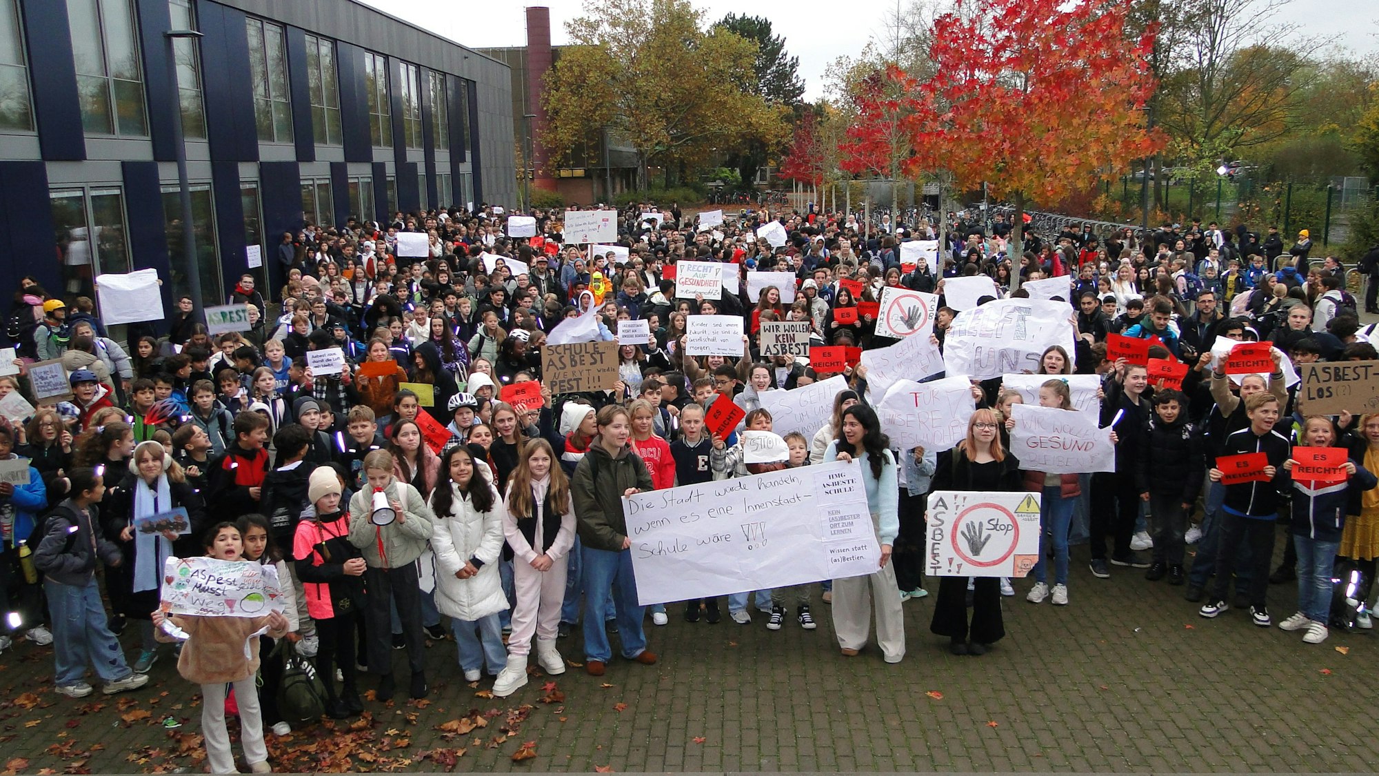 Im Herbst hatten die Schüler des HMG mit einer Protestaktion auf die Missstände an ihrem Schulgebäude aufmerksam gemacht.