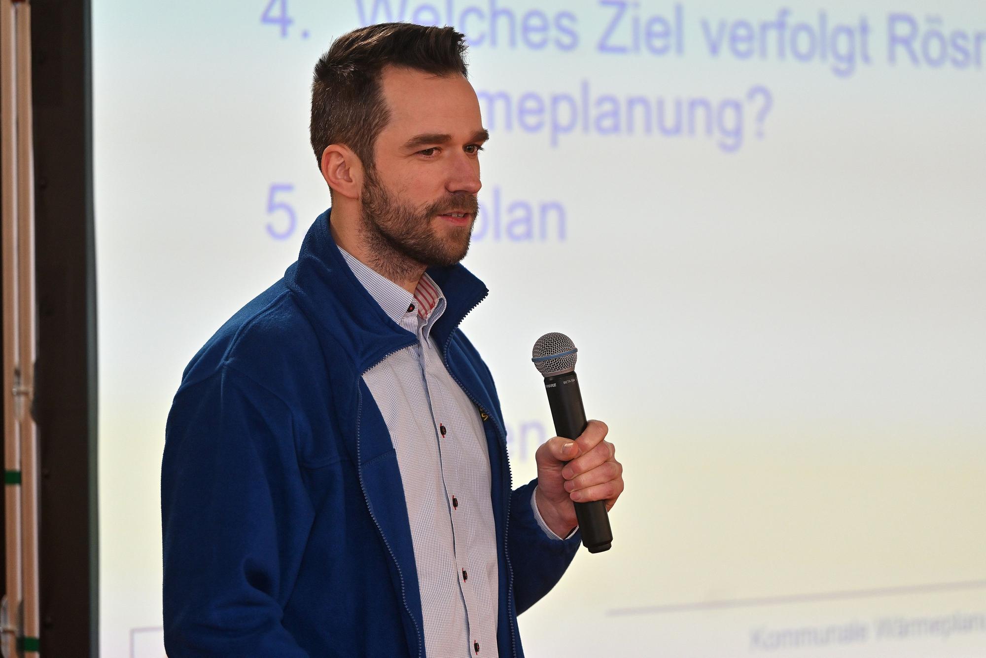 Johann Stumpf ist als „Projektingenieur Erneuerbare Energien“ bei den Stadtwerken Rösrath tätig und dort federführend bei der Kommunalen Wärmeplanung.