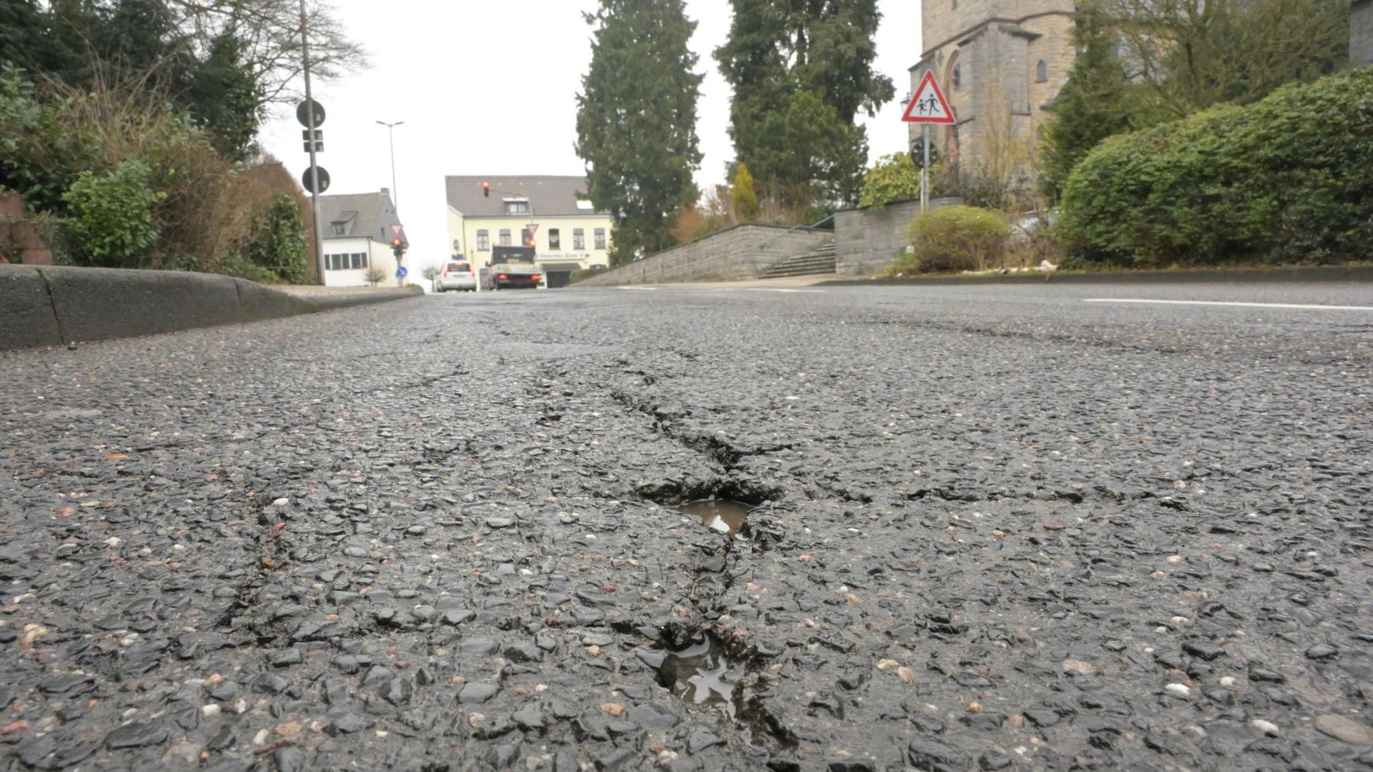 Das Foto zeigt die Ommerbornstraße in Bergisch Gladbach-Sand.