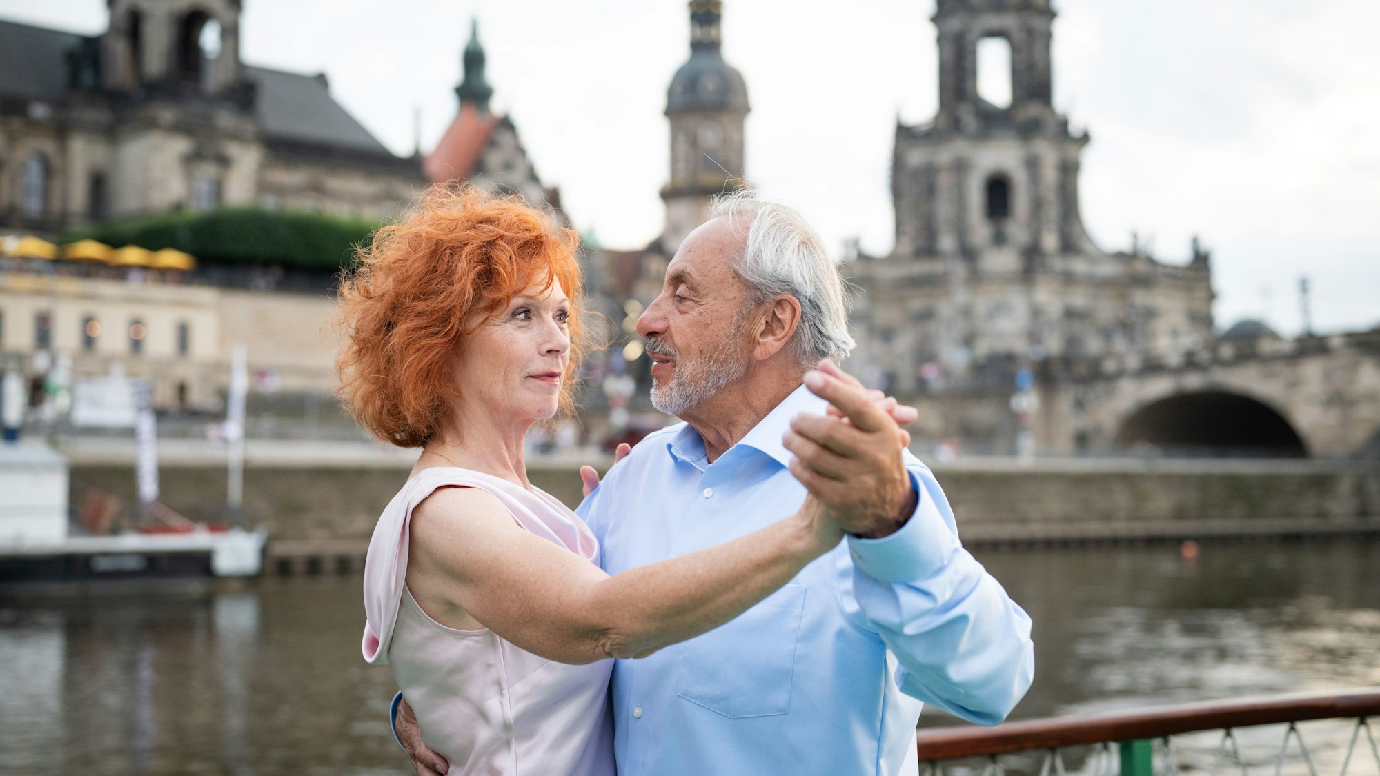 Ein letzter Tanz: Stubbe (Wolfgang Stumph) überrascht Marlene (Heike Trinker) mit einem Tango-Tanz.
