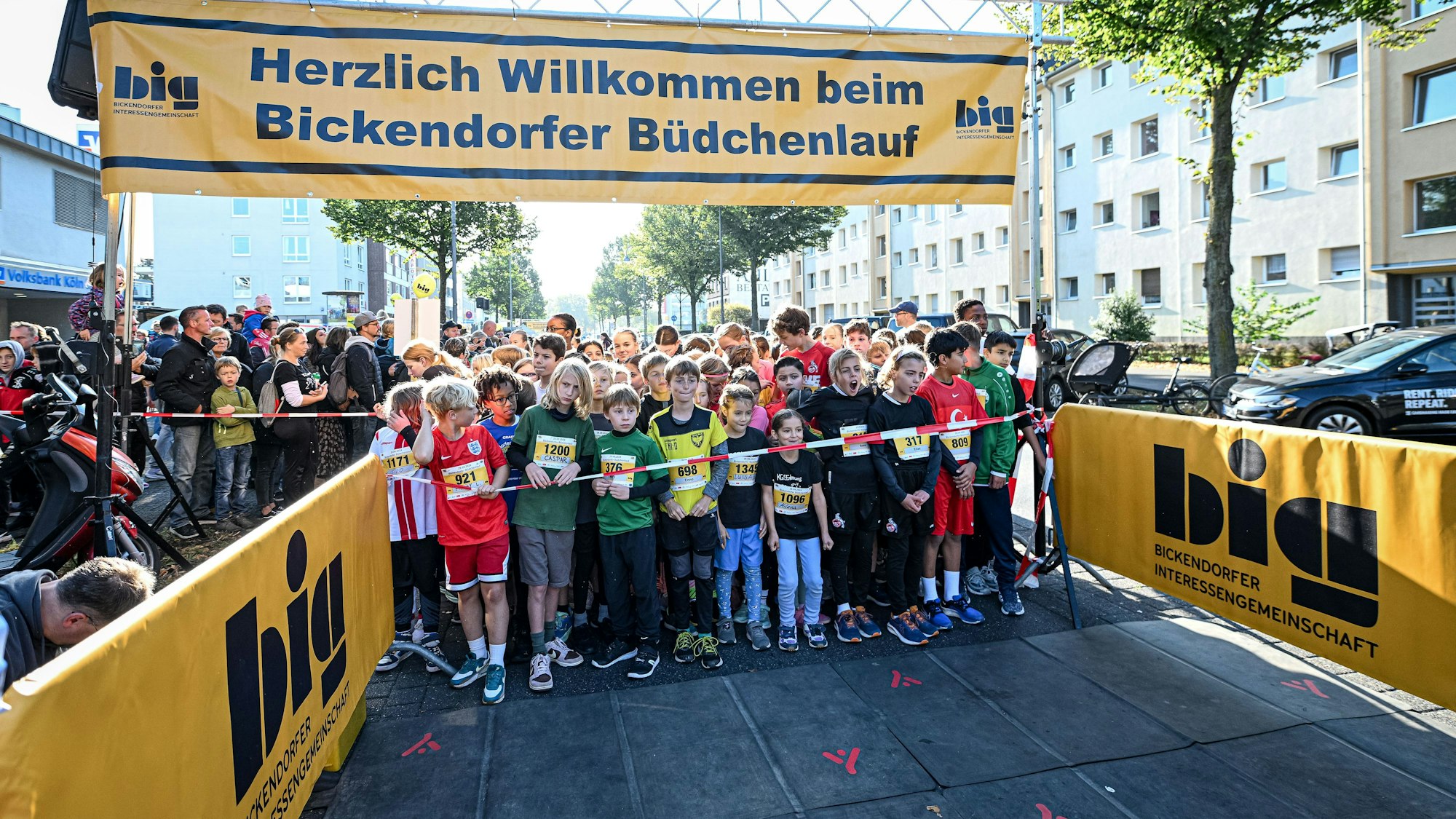 Der 16. Bickendorfer Büdchenlauf im vergangenen Jahr